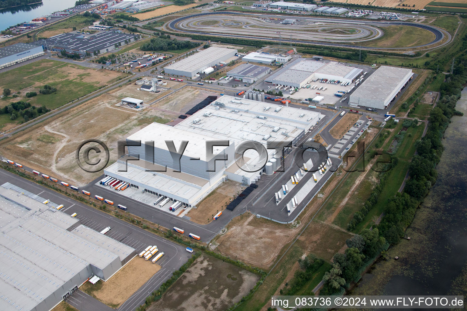 Enregistrement par drone de Zone industrielle d'Oberwald à Wörth am Rhein dans le département Rhénanie-Palatinat, Allemagne