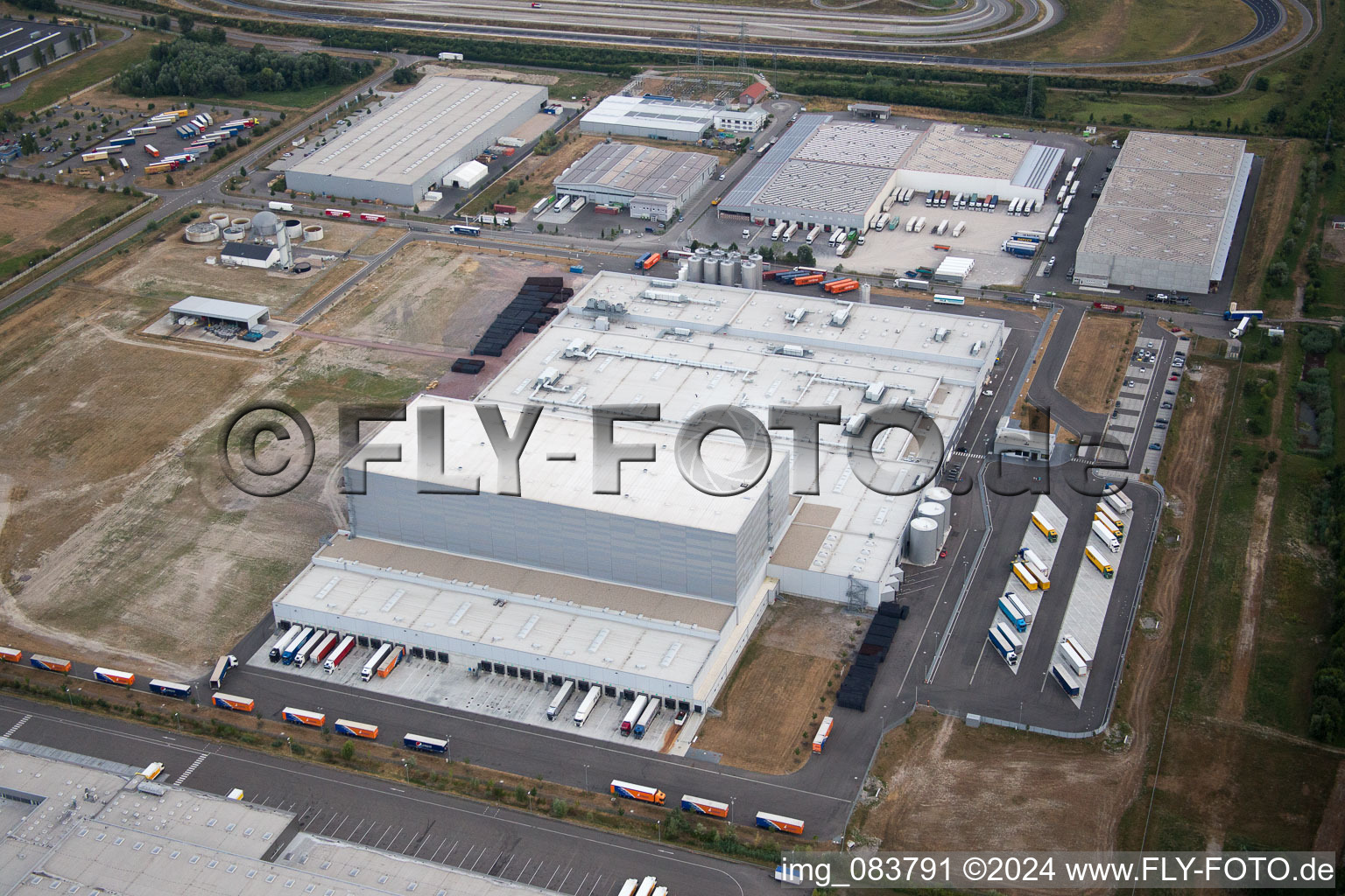 Enregistrement par drone de Zone industrielle d'Oberwald à Wörth am Rhein dans le département Rhénanie-Palatinat, Allemagne