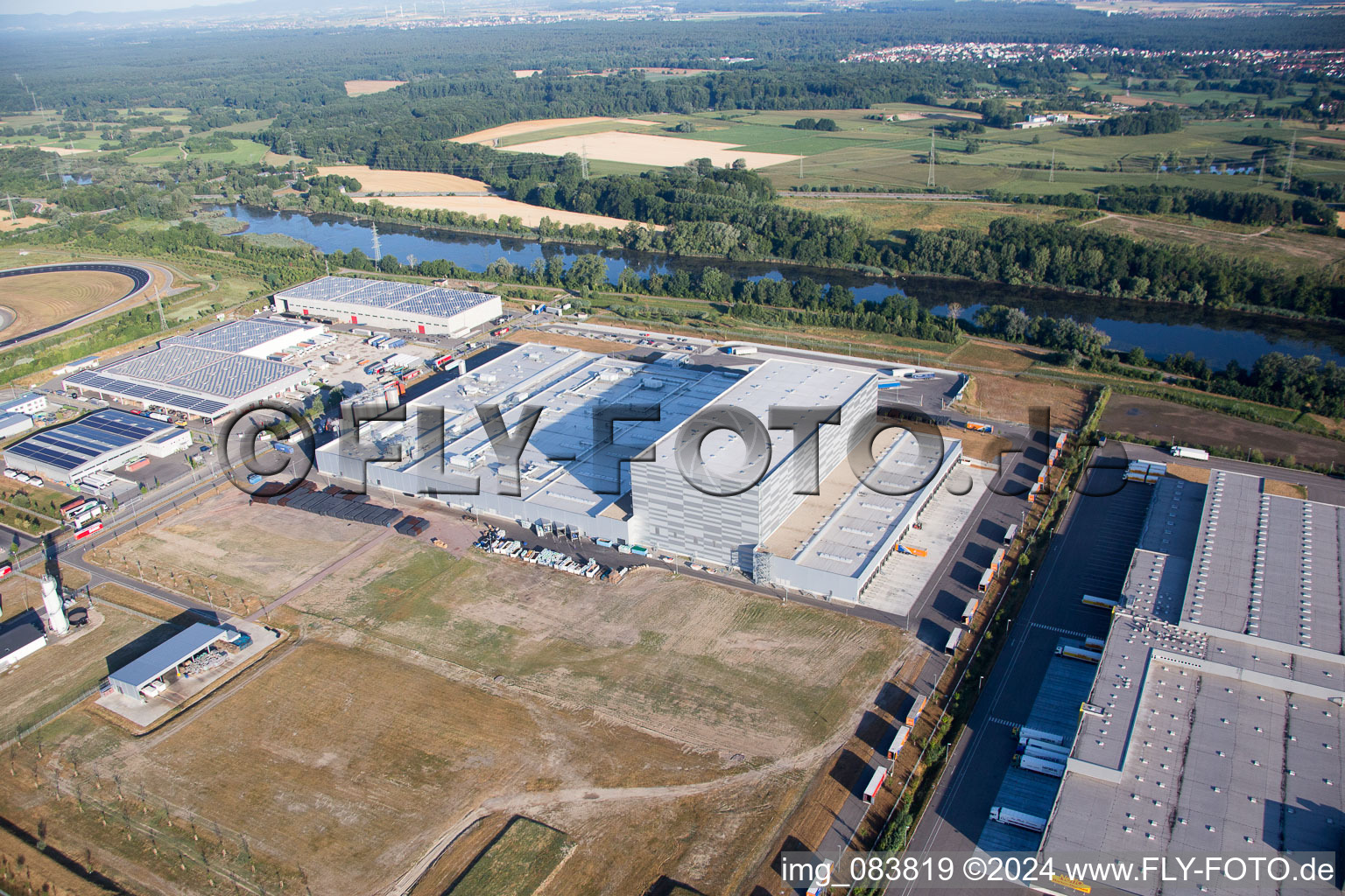 Photographie aérienne de Zone industrielle d'Oberwald à Wörth am Rhein dans le département Rhénanie-Palatinat, Allemagne