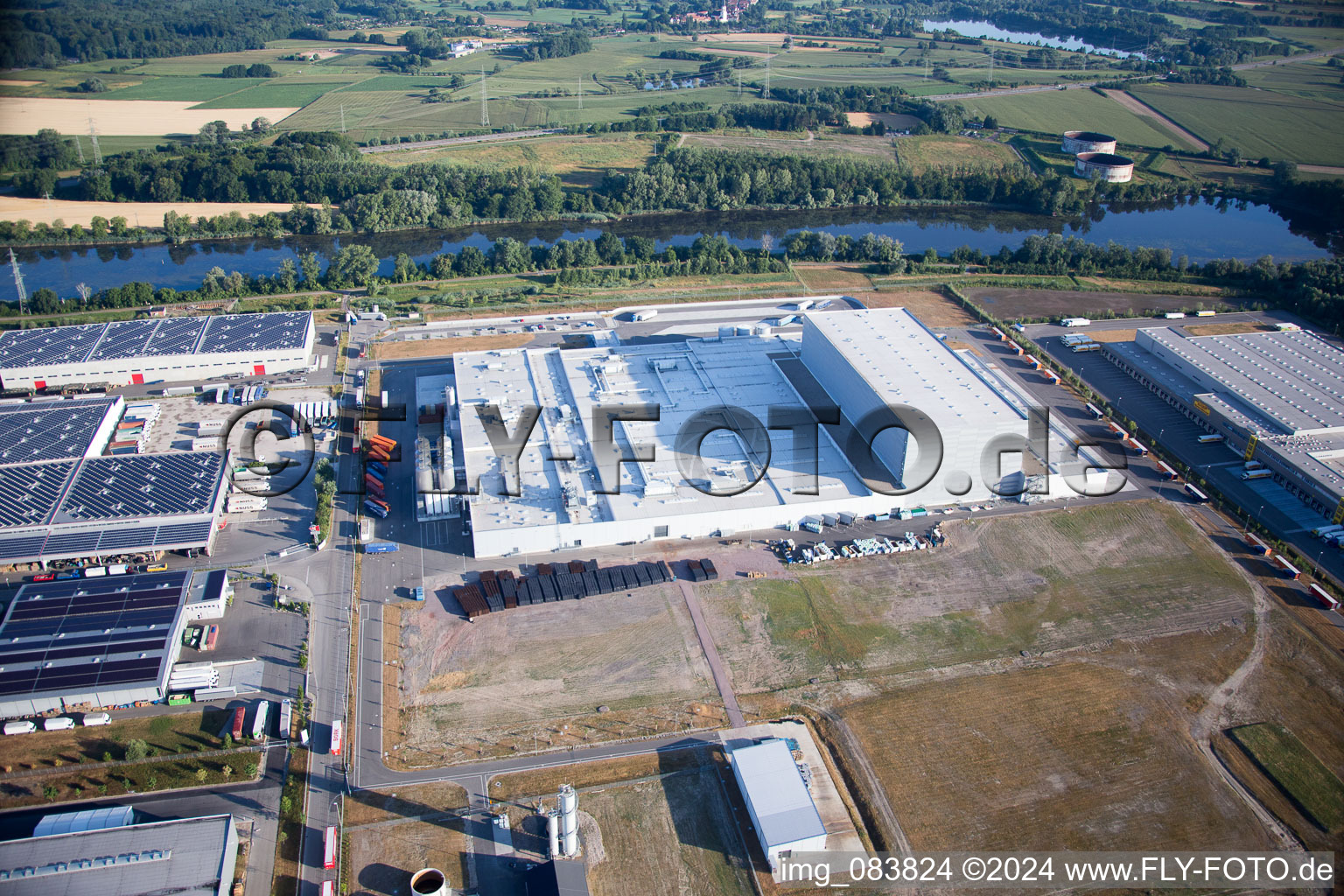 Zone industrielle d'Oberwald à Wörth am Rhein dans le département Rhénanie-Palatinat, Allemagne vue d'en haut