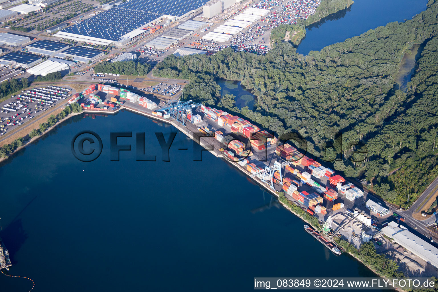 Vue oblique de Port à le quartier Maximiliansau in Wörth am Rhein dans le département Rhénanie-Palatinat, Allemagne