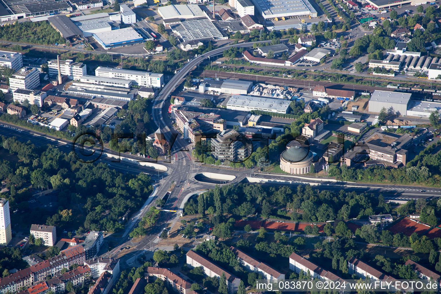 Vue aérienne de Pichet isotherme West à le quartier Südweststadt in Karlsruhe dans le département Bade-Wurtemberg, Allemagne