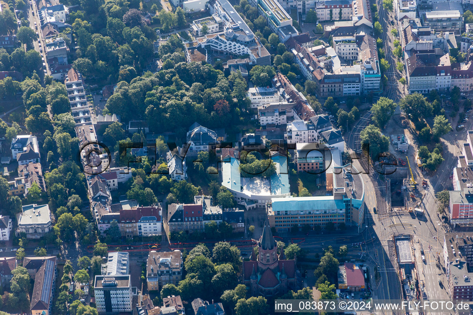 Vue aérienne de Chantier avec travaux de guidage du tunnel pour le tracé et le tracé du U-Strab sur la Kaiserplatz/Mühlburger Tor à le quartier Innenstadt-West in Karlsruhe dans le département Bade-Wurtemberg, Allemagne