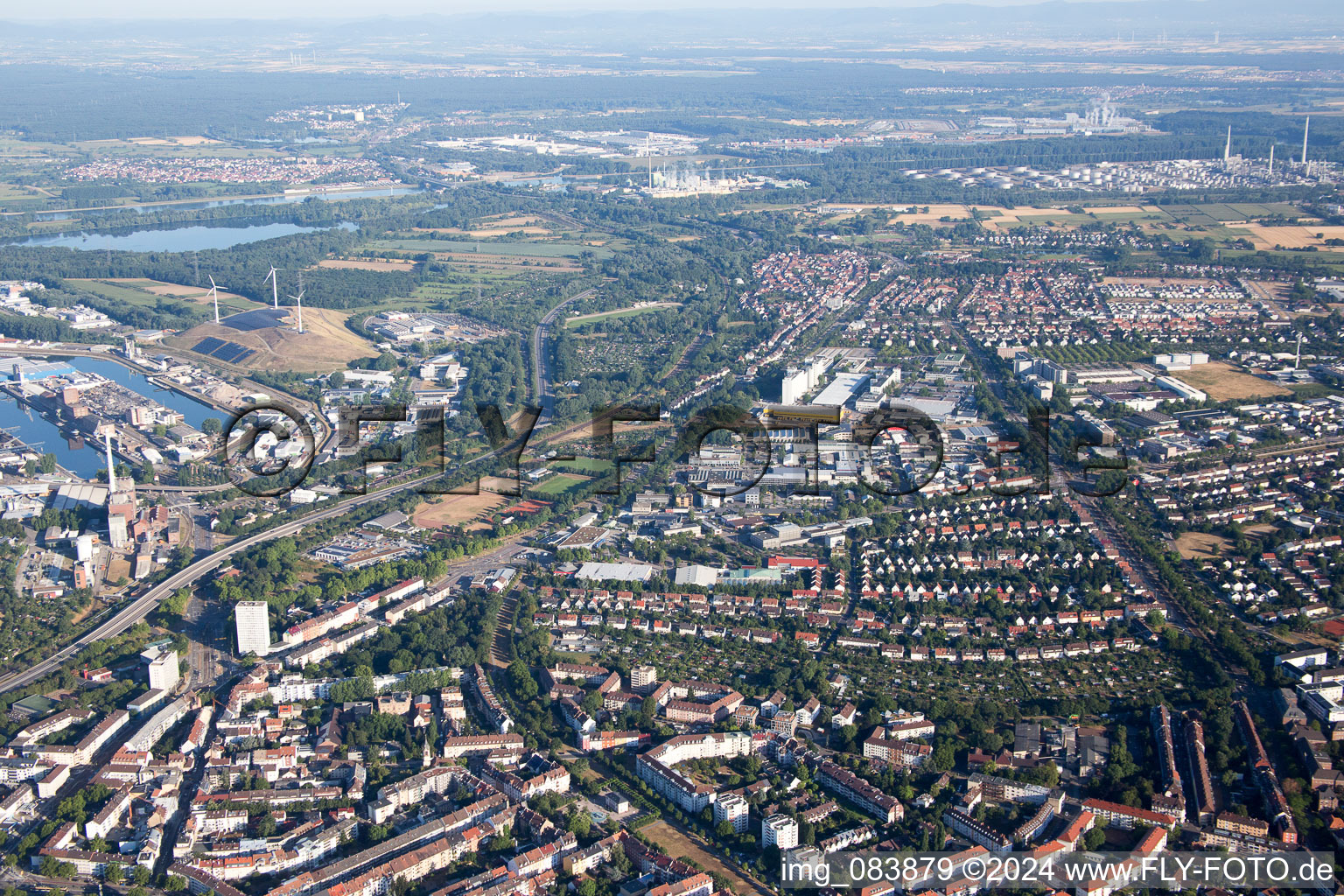 Vue oblique de Quartier Mühlburg in Karlsruhe dans le département Bade-Wurtemberg, Allemagne