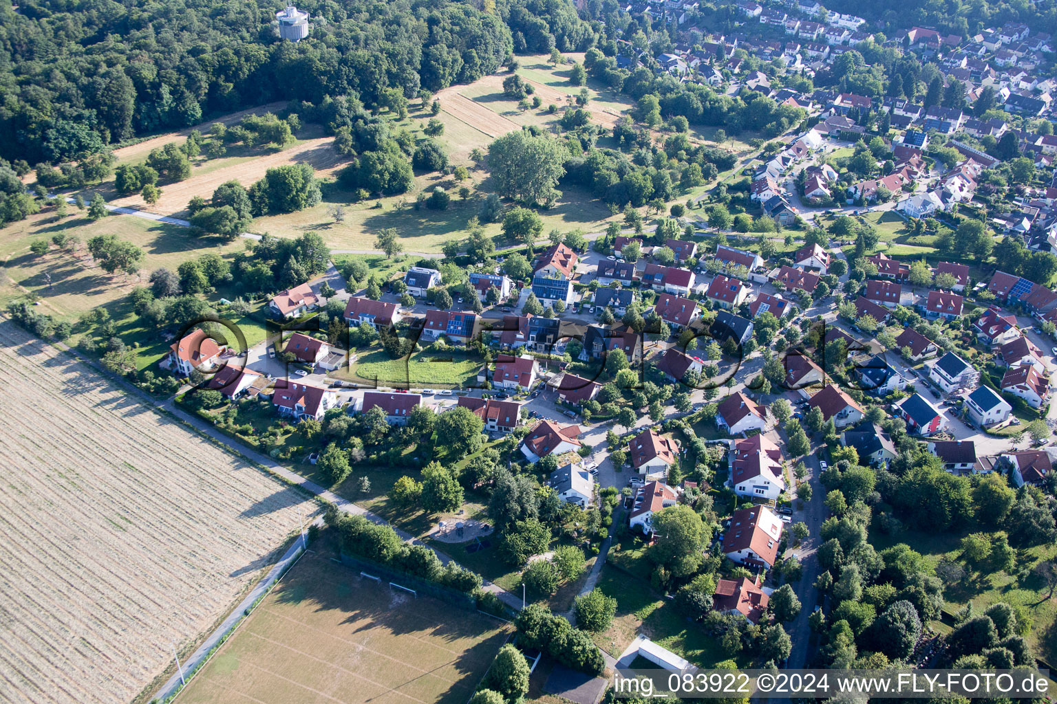 Vue aérienne de Quartier Hohenwettersbach in Karlsruhe dans le département Bade-Wurtemberg, Allemagne