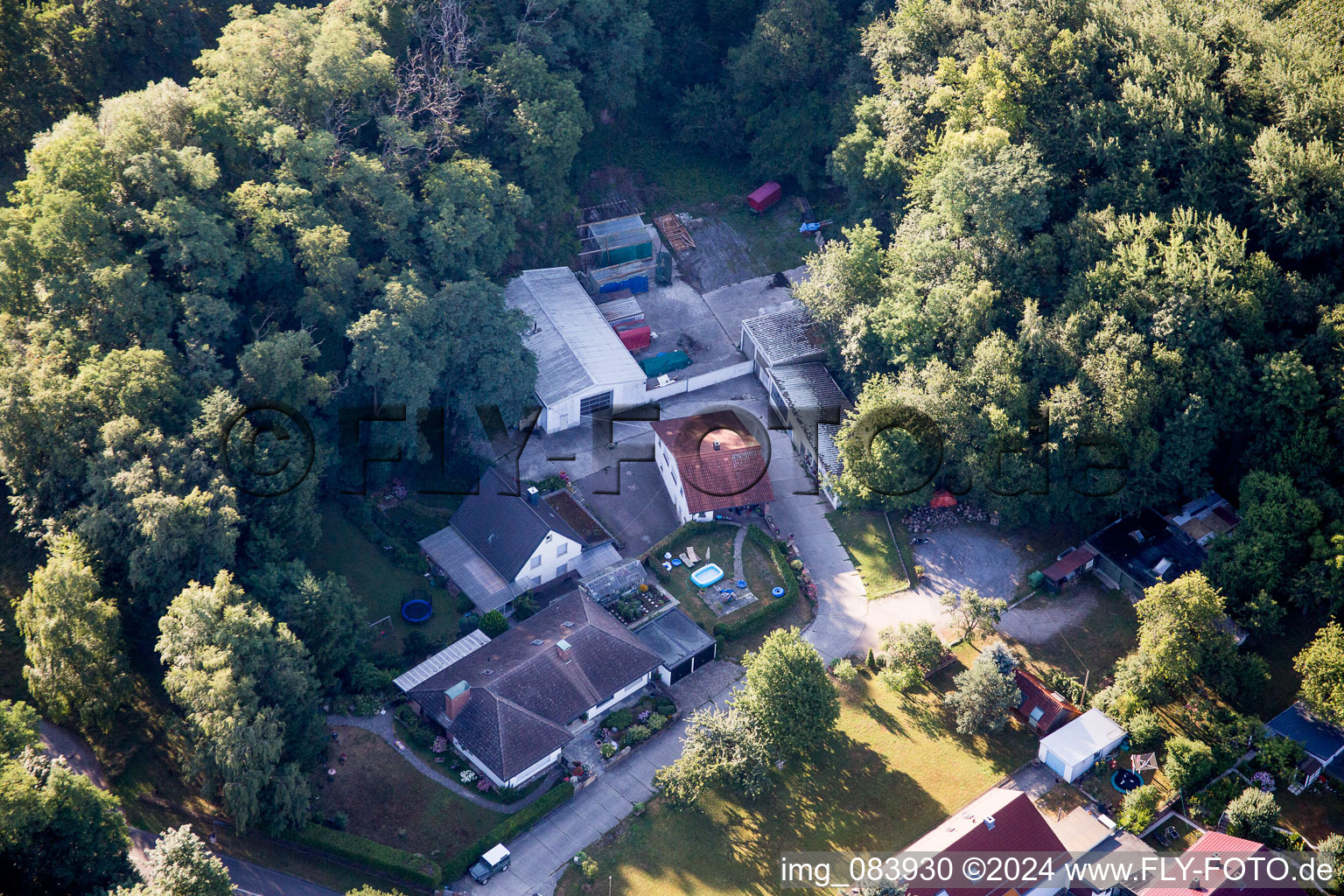 Image drone de Hohenwettersbacherstraße 38, "atelier ouvert pour les jeunes Karlsruhe" à la carrière à le quartier Grünwettersbach in Karlsruhe dans le département Bade-Wurtemberg, Allemagne