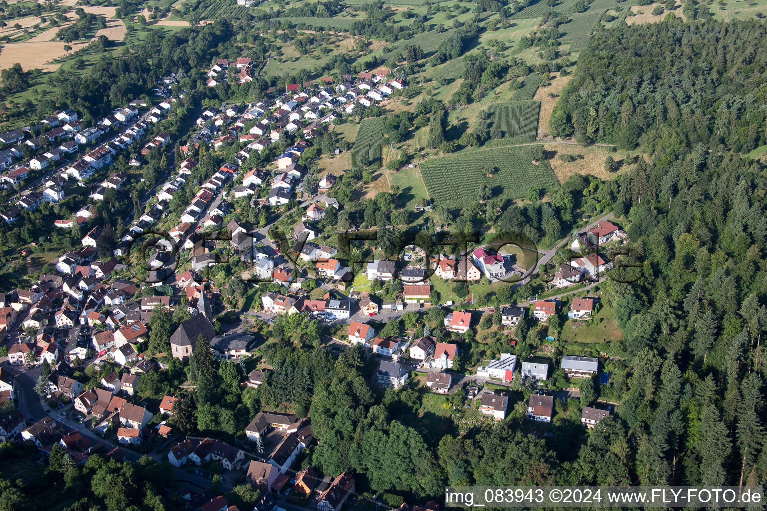 Quartier Grünwettersbach in Karlsruhe dans le département Bade-Wurtemberg, Allemagne vue d'en haut