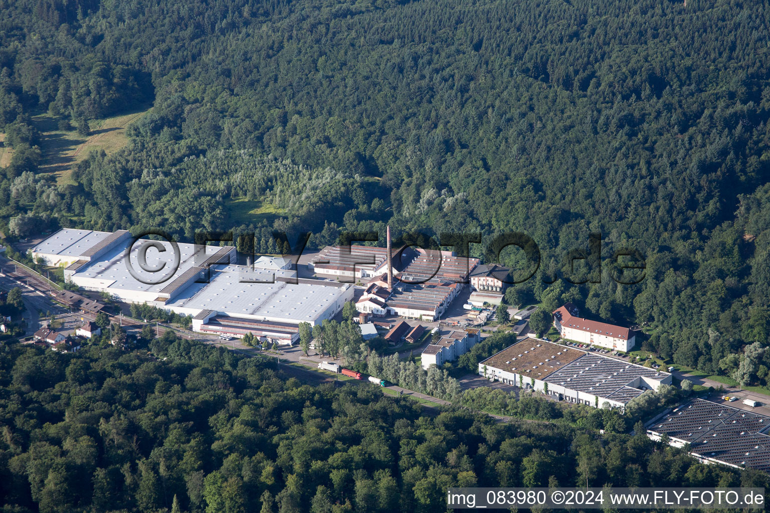 Photographie aérienne de Zone industrielle de la filature Albtal à Ettlingen dans le département Bade-Wurtemberg, Allemagne