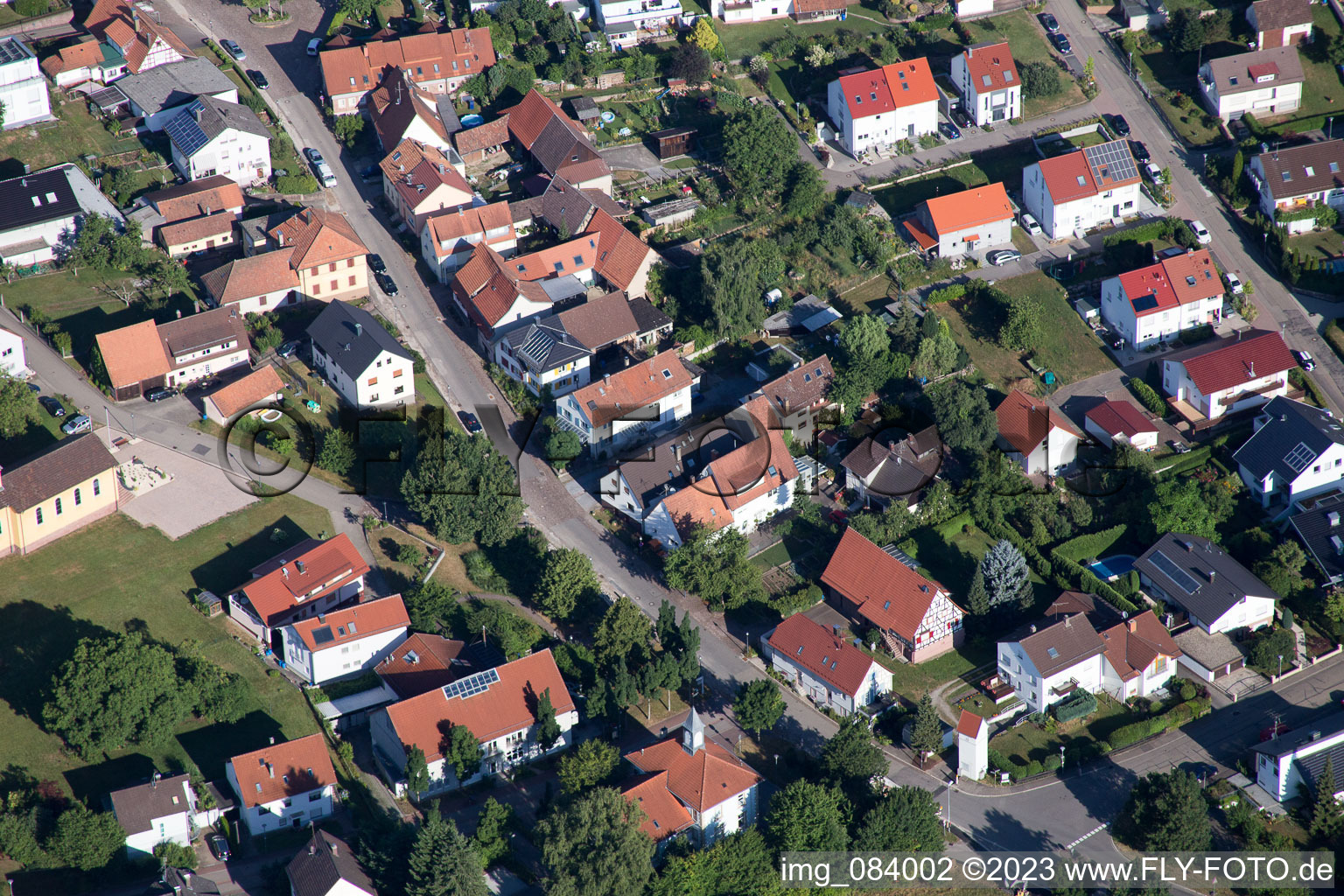 Vue aérienne de Marie Reine à le quartier Schluttenbach in Ettlingen dans le département Bade-Wurtemberg, Allemagne