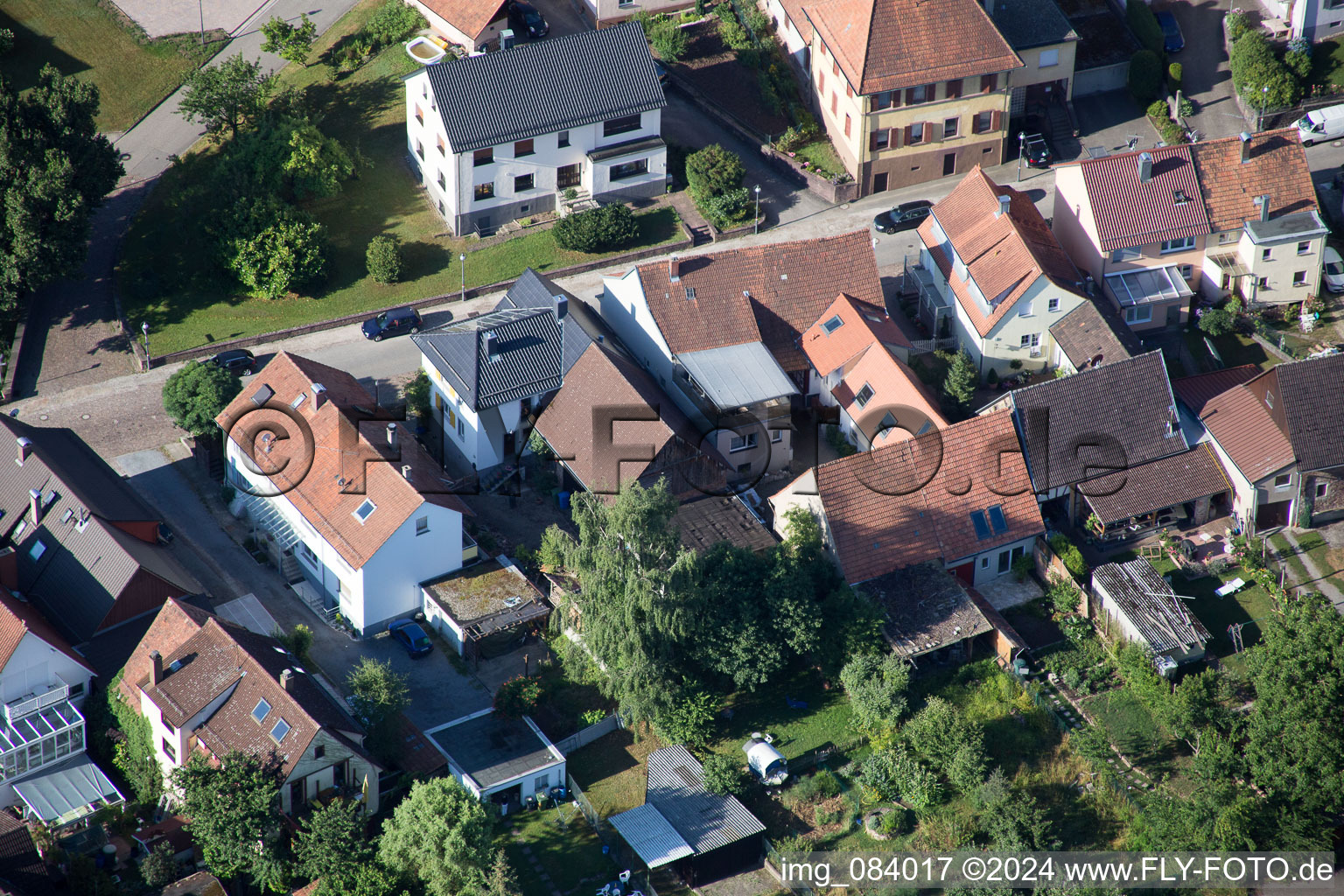 Quartier Schluttenbach in Ettlingen dans le département Bade-Wurtemberg, Allemagne du point de vue du drone