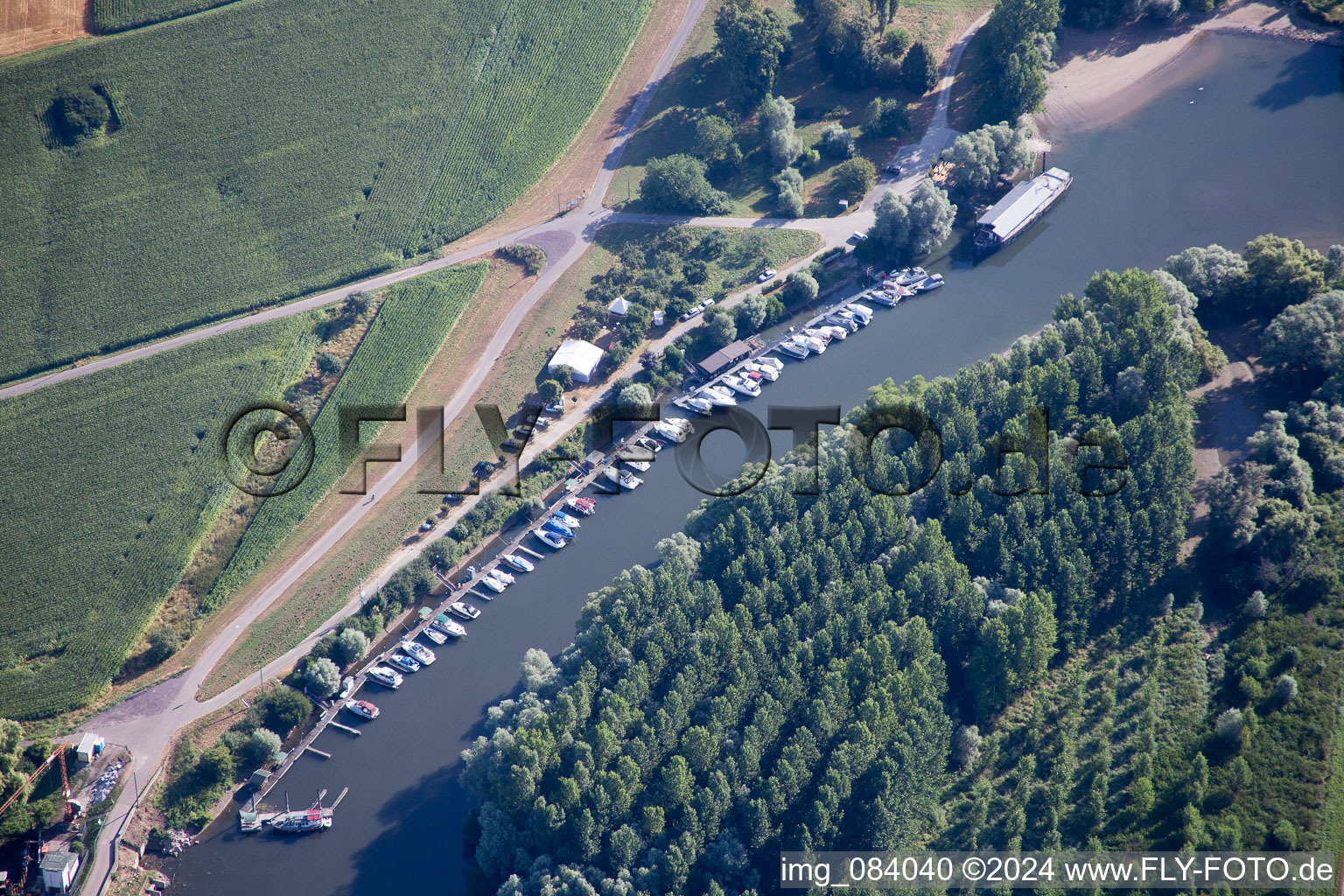 Vue oblique de Lautermouth à Neuburg dans le département Rhénanie-Palatinat, Allemagne