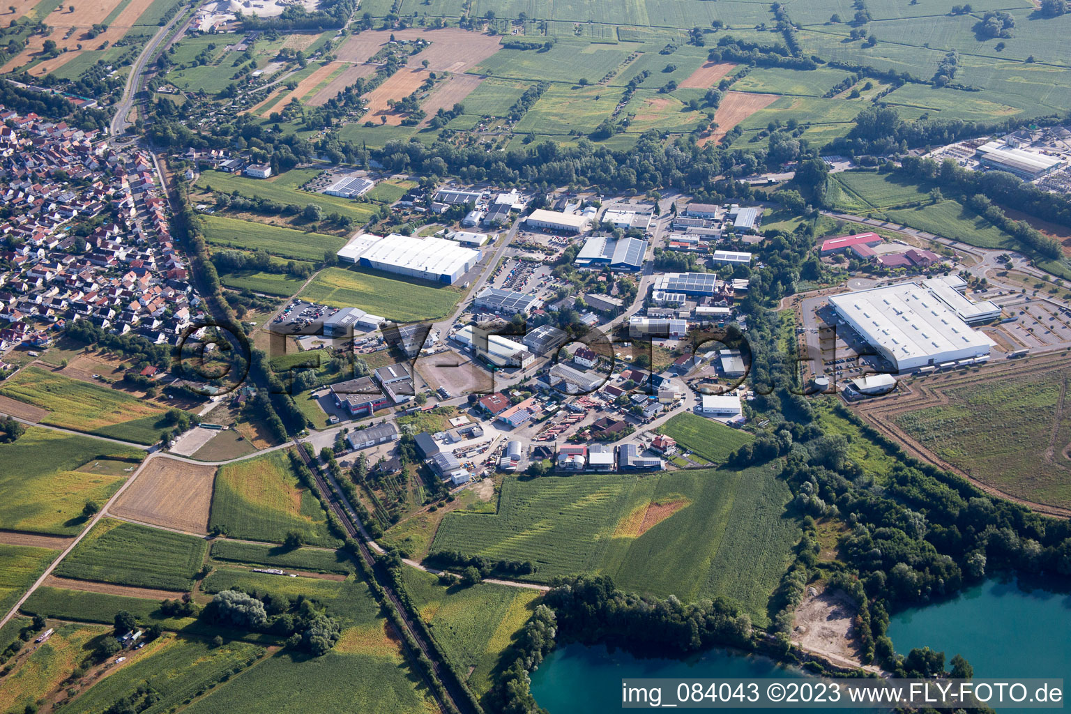 Vue aérienne de Zone industrielle à Hagenbach dans le département Rhénanie-Palatinat, Allemagne