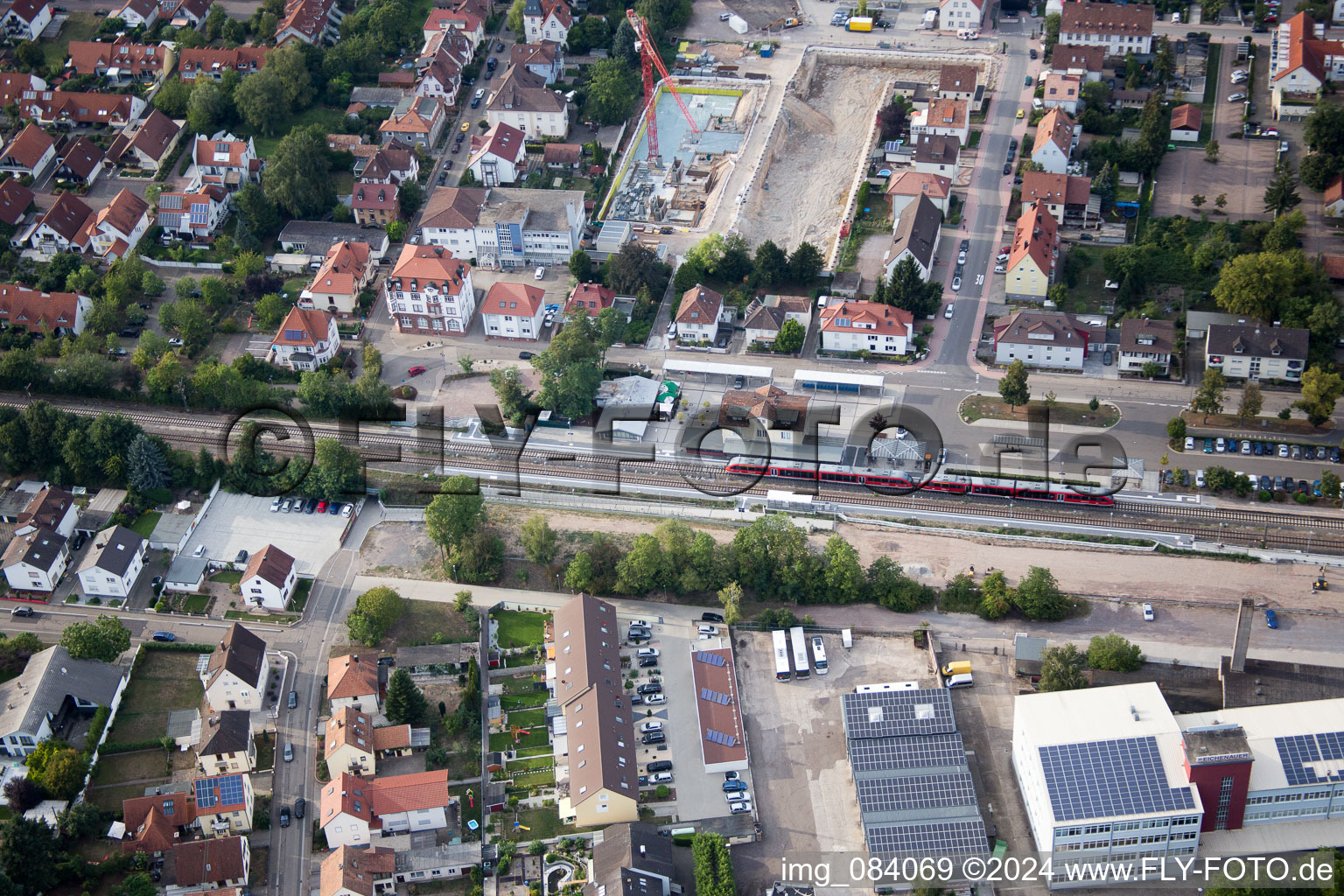 Dans le nouveau bâtiment "Stadkern" de RiBa GmbH entre Bismarck- et Gartenstr à Kandel dans le département Rhénanie-Palatinat, Allemagne d'en haut