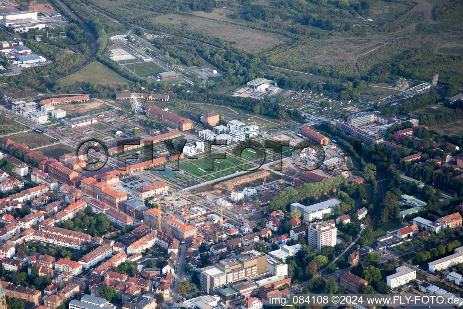 Salon des jardins d'État à Landau in der Pfalz dans le département Rhénanie-Palatinat, Allemagne d'en haut