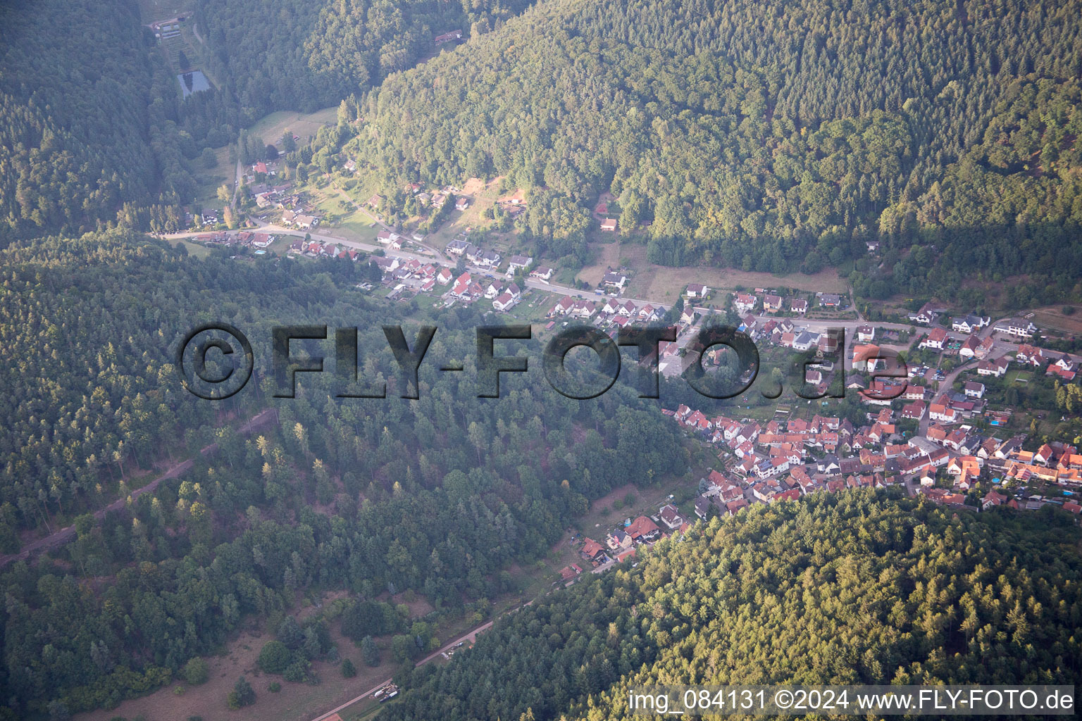 Vue oblique de Eußerthal dans le département Rhénanie-Palatinat, Allemagne