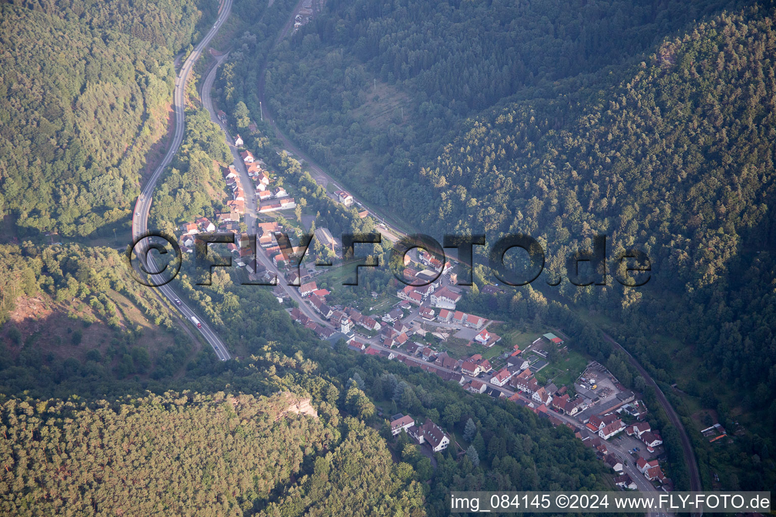 Vue oblique de Rinnthal dans le département Rhénanie-Palatinat, Allemagne