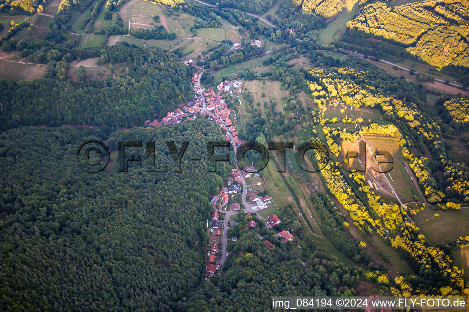 Photographie aérienne de Du nord-ouest à Oberschlettenbach dans le département Rhénanie-Palatinat, Allemagne