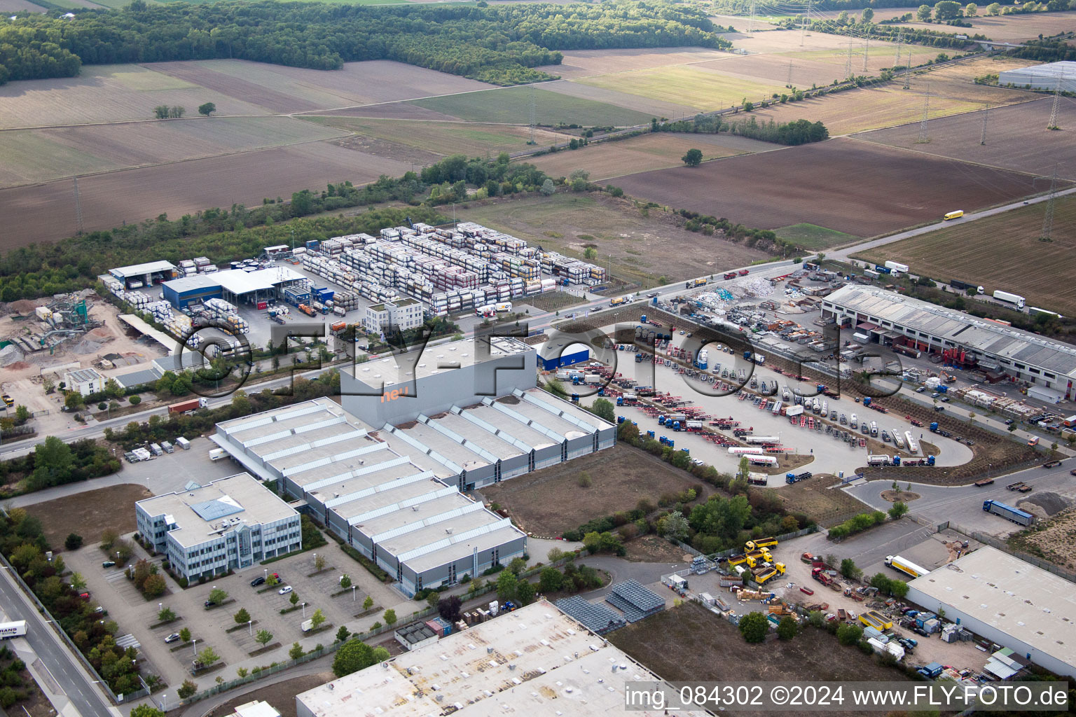 Zone industrielle Im Langgewan, société de transport Kube & Kubenz à Worms dans le département Rhénanie-Palatinat, Allemagne depuis l'avion