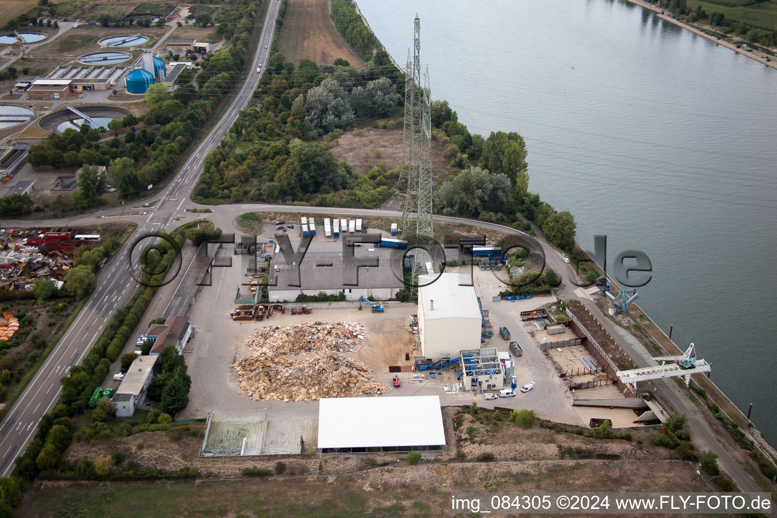 Enregistrement par drone de Zone industrielle nord du Rhin à Worms dans le département Rhénanie-Palatinat, Allemagne