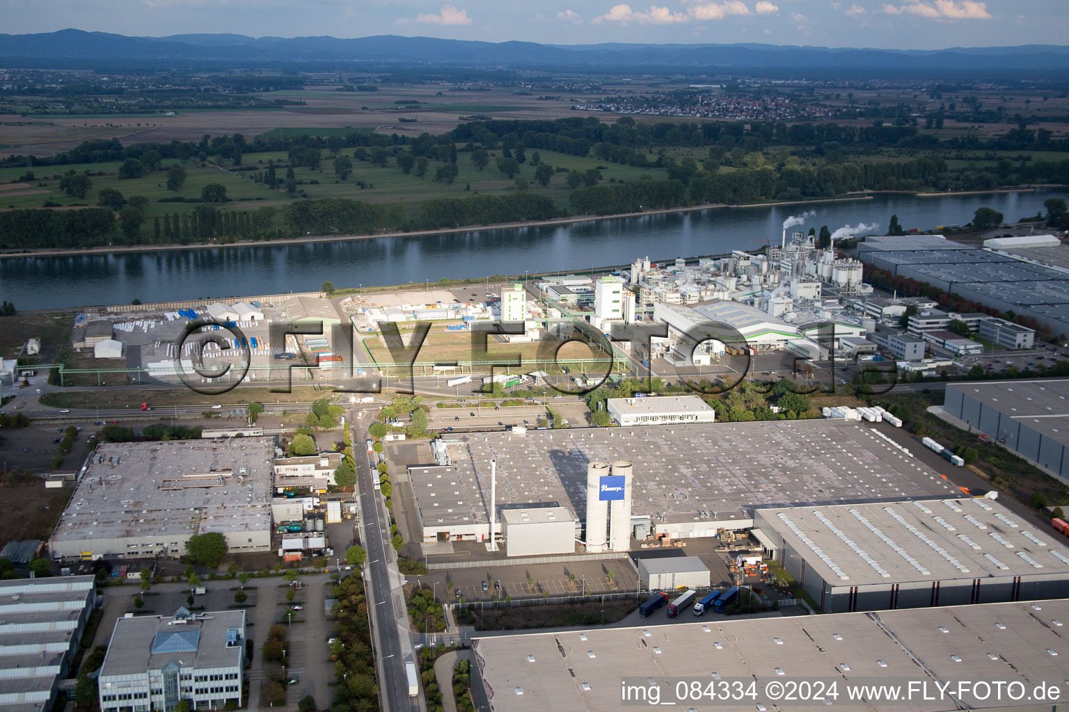 Image drone de Zone industrielle nord du Rhin à Worms dans le département Rhénanie-Palatinat, Allemagne