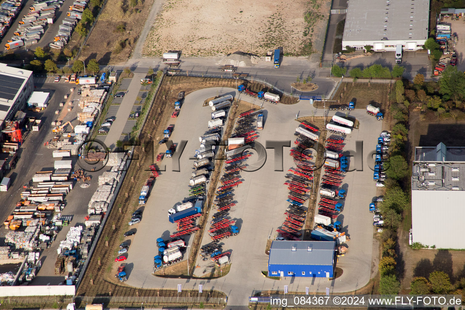 Zone industrielle Im Langgewan, société de transport Kube & Kubenz à Worms dans le département Rhénanie-Palatinat, Allemagne depuis l'avion