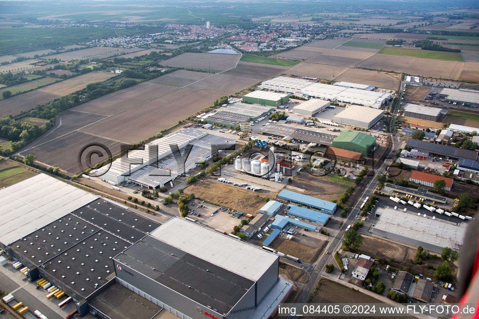 Vue aérienne de Bosch à le quartier Rheindürkheim in Worms dans le département Rhénanie-Palatinat, Allemagne