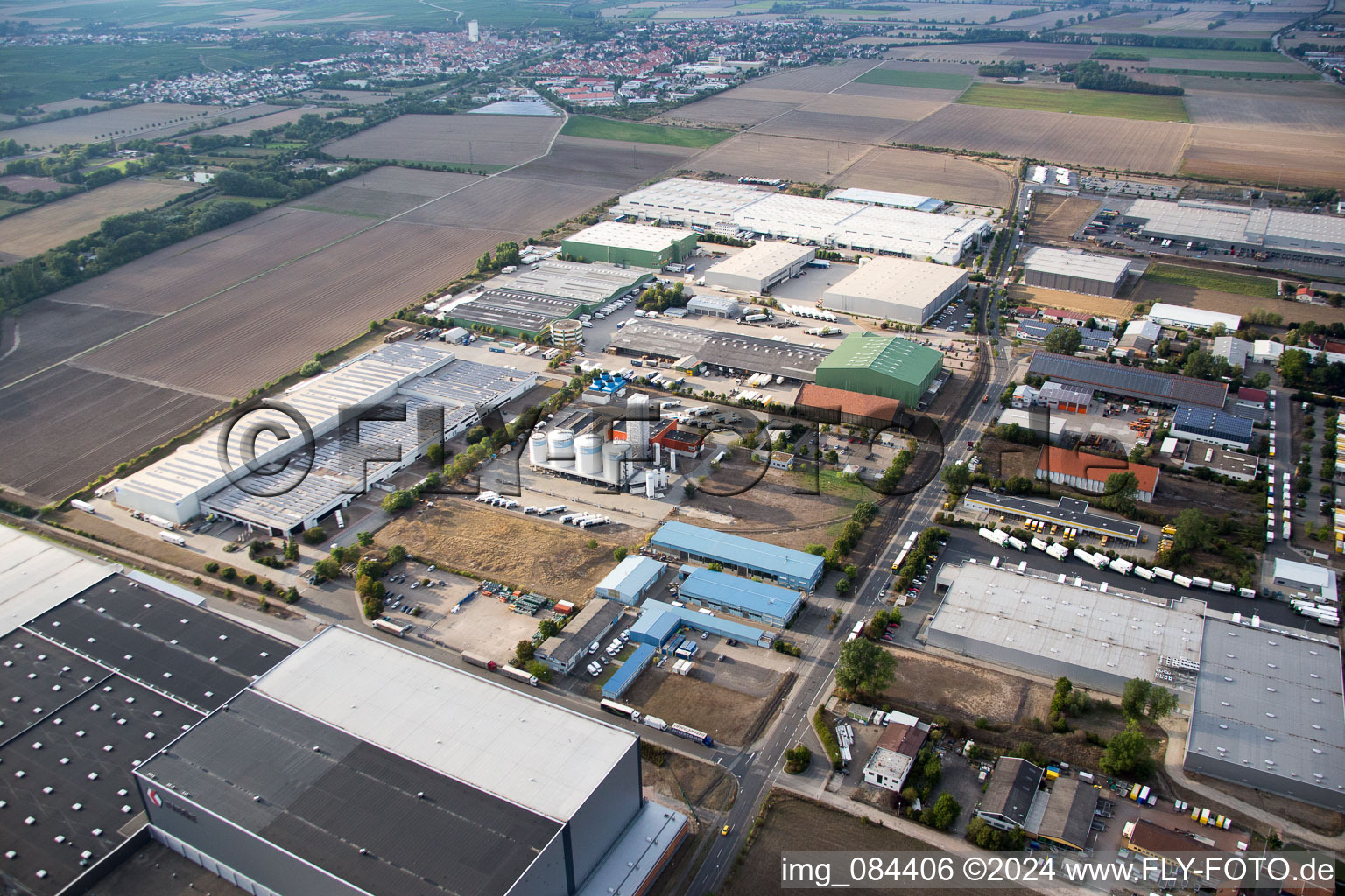 Photographie aérienne de Bosch à le quartier Rheindürkheim in Worms dans le département Rhénanie-Palatinat, Allemagne