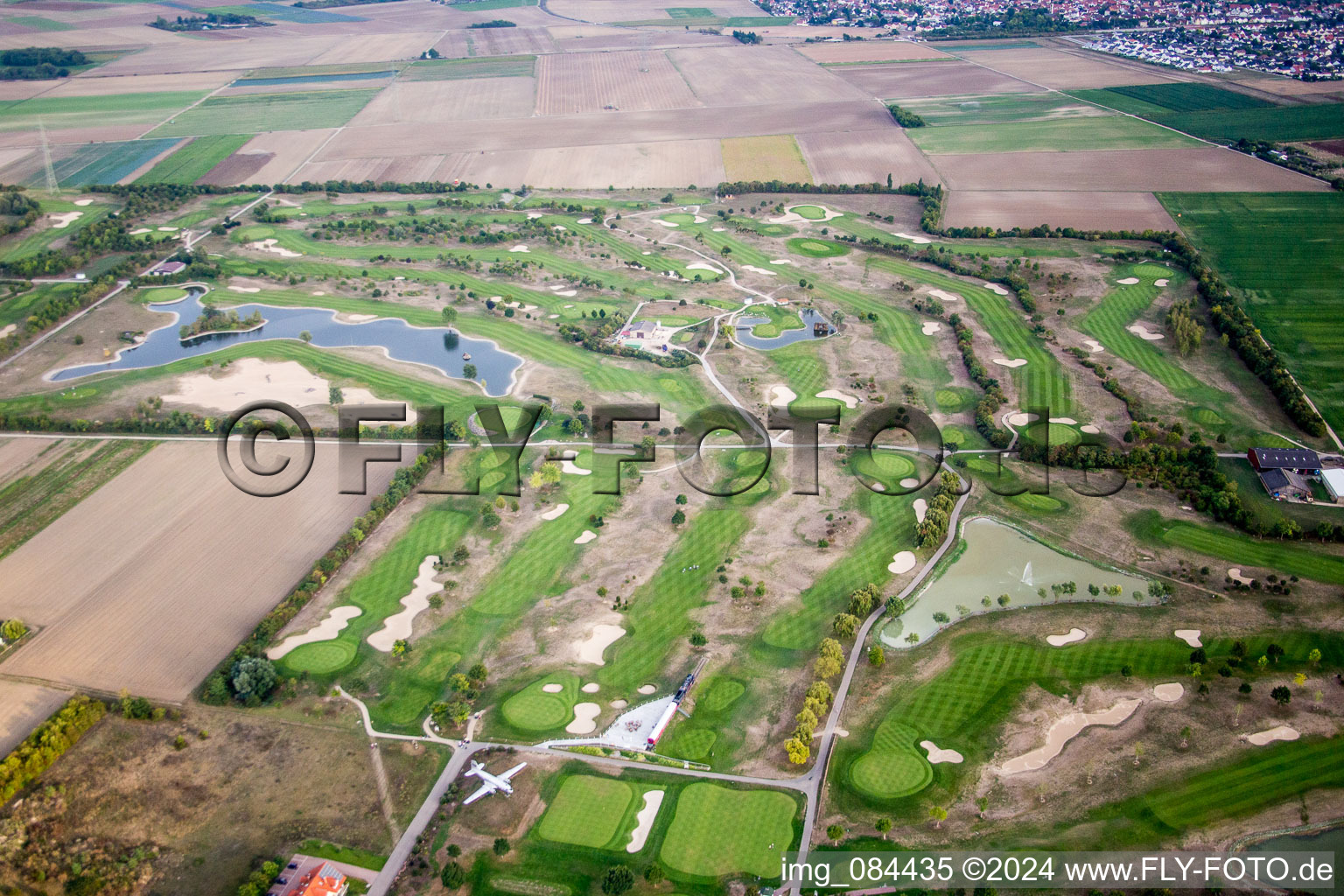 Domaine du golf Golfpark Biblis-Wattenheim *****GOLF absolu à Wattenheim à le quartier Nordheim in Biblis dans le département Hesse, Allemagne du point de vue du drone