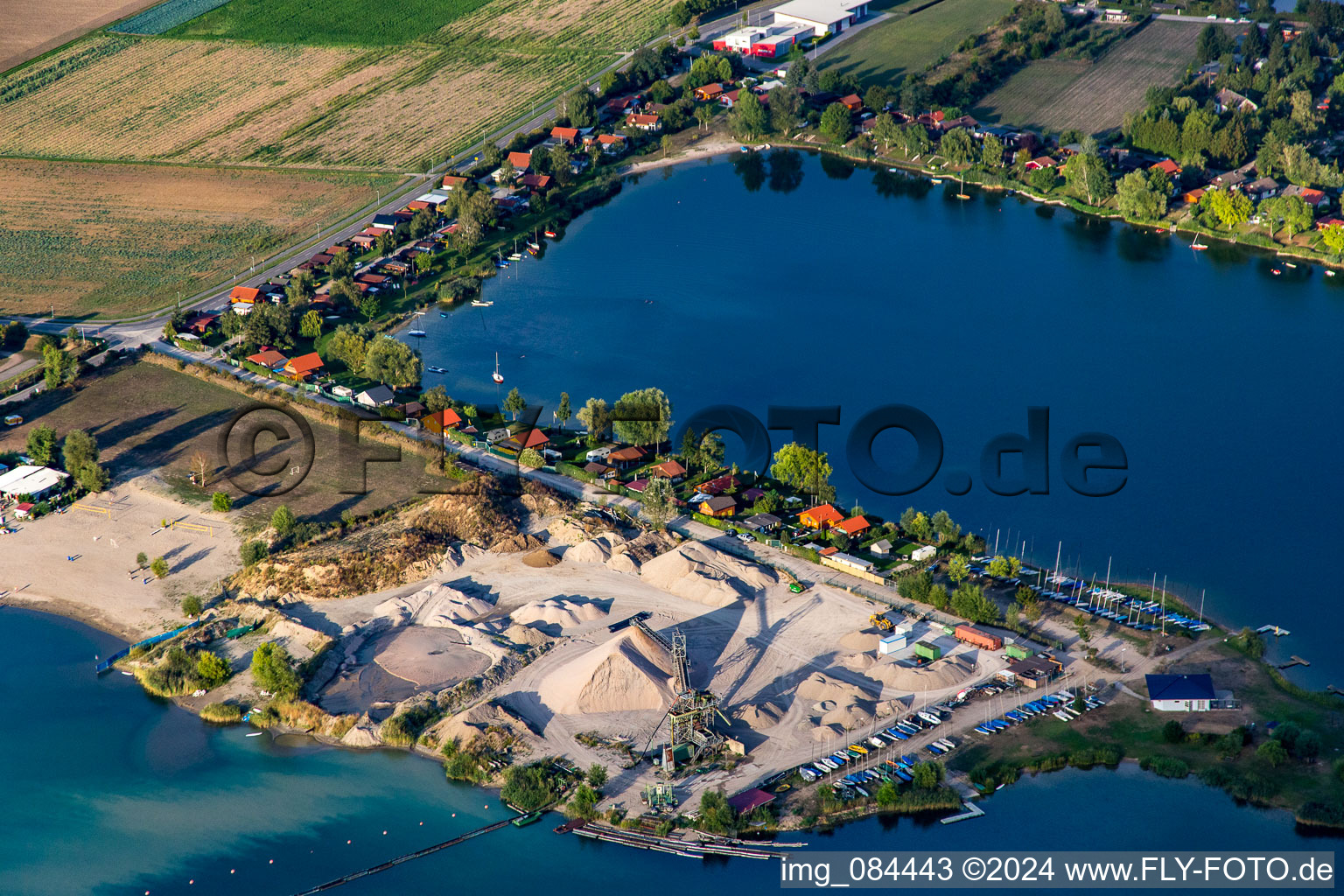 Vue aérienne de Club de voile Biblis eV à Riedsee à Biblis dans le département Hesse, Allemagne