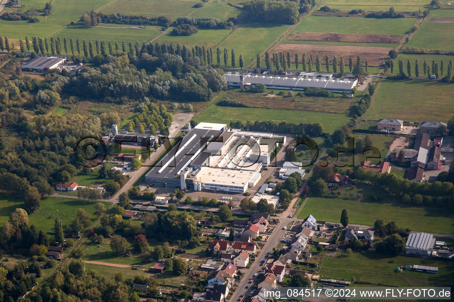 Vue aérienne de Webasto Mécatronique à le quartier Schaidt in Wörth am Rhein dans le département Rhénanie-Palatinat, Allemagne