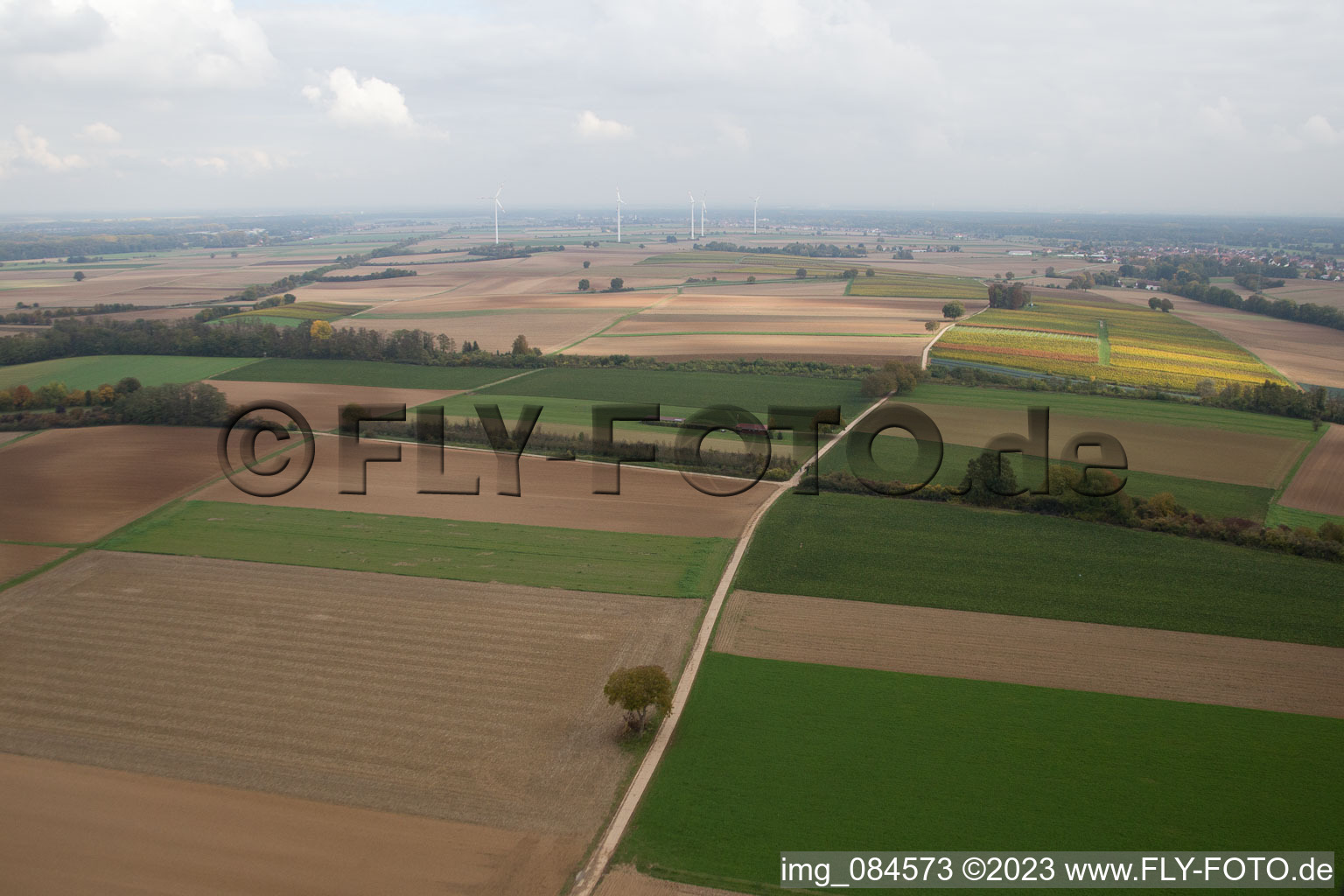 Aérodrome modèle à Freckenfeld dans le département Rhénanie-Palatinat, Allemagne depuis l'avion