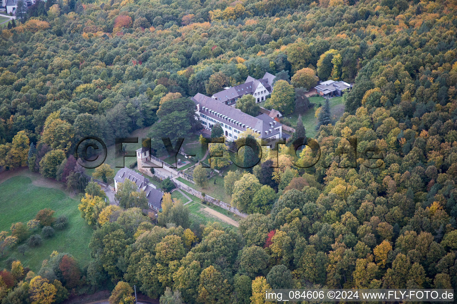 Vue aérienne de Salle de conférence à Gœrsdorf dans le département Bas Rhin, France