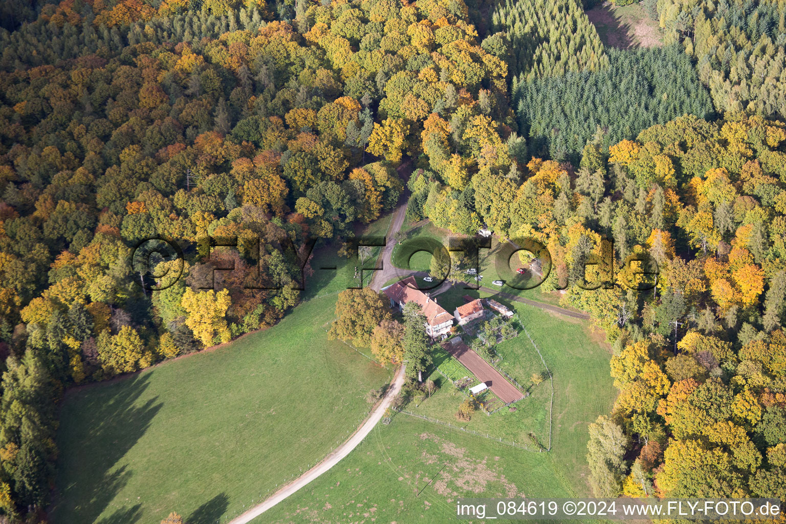 Vue oblique de Nehwiller-près-Wœrth dans le département Bas Rhin, France