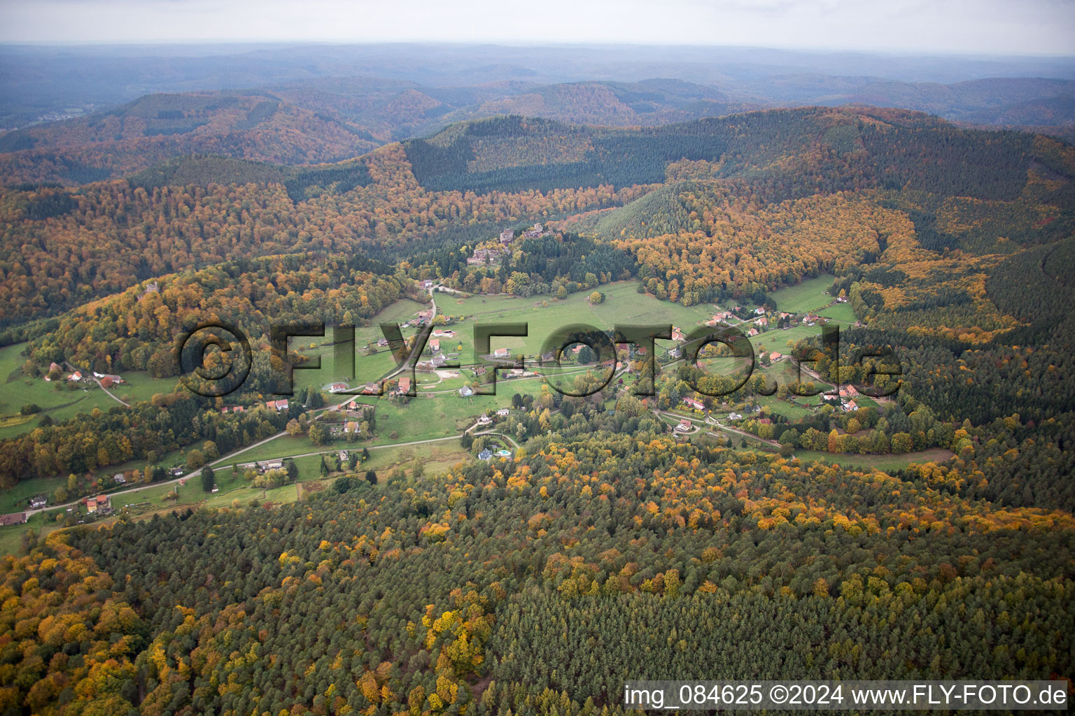 Vue aérienne de Windstein dans le département Bas Rhin, France