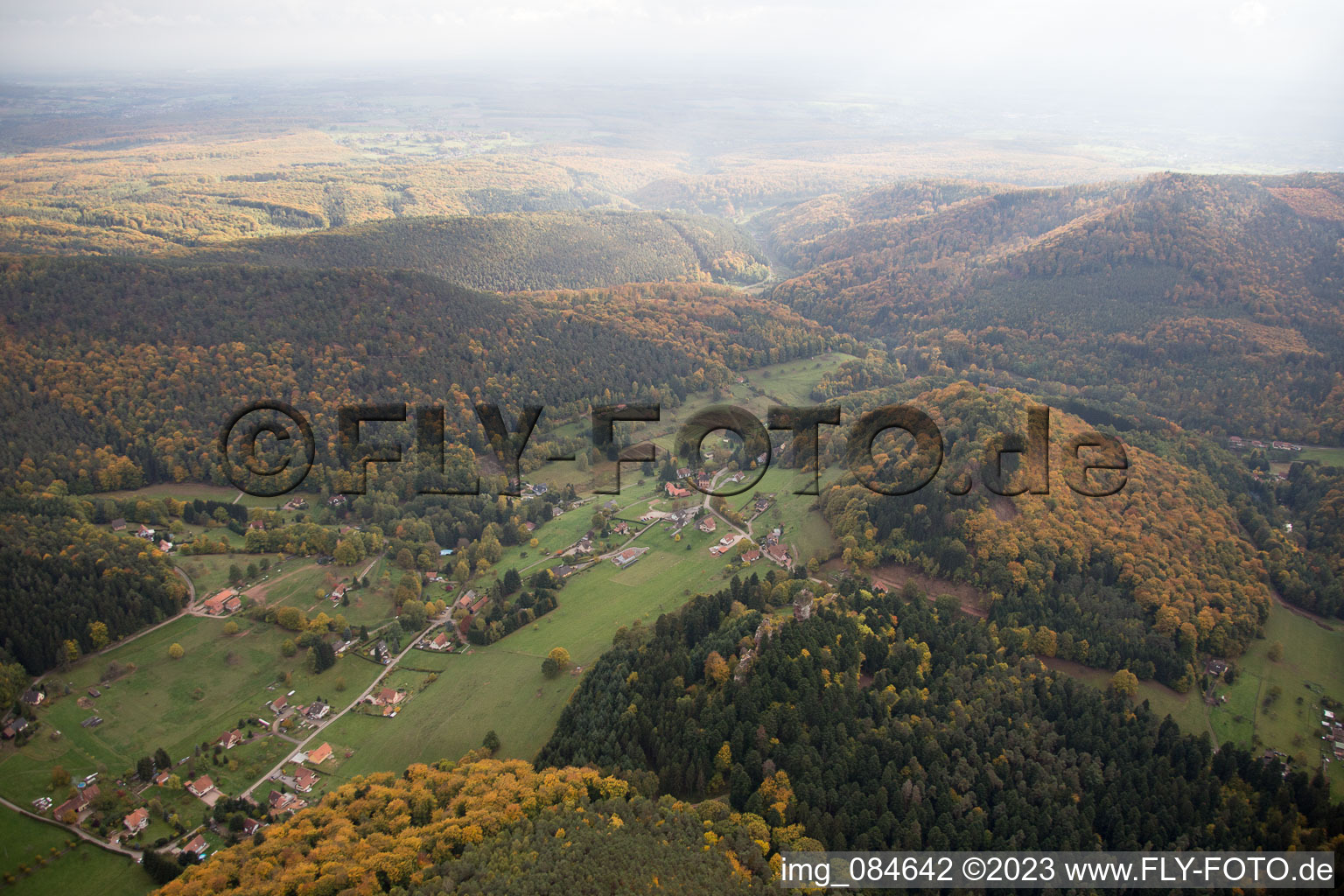 Enregistrement par drone de Windstein dans le département Bas Rhin, France