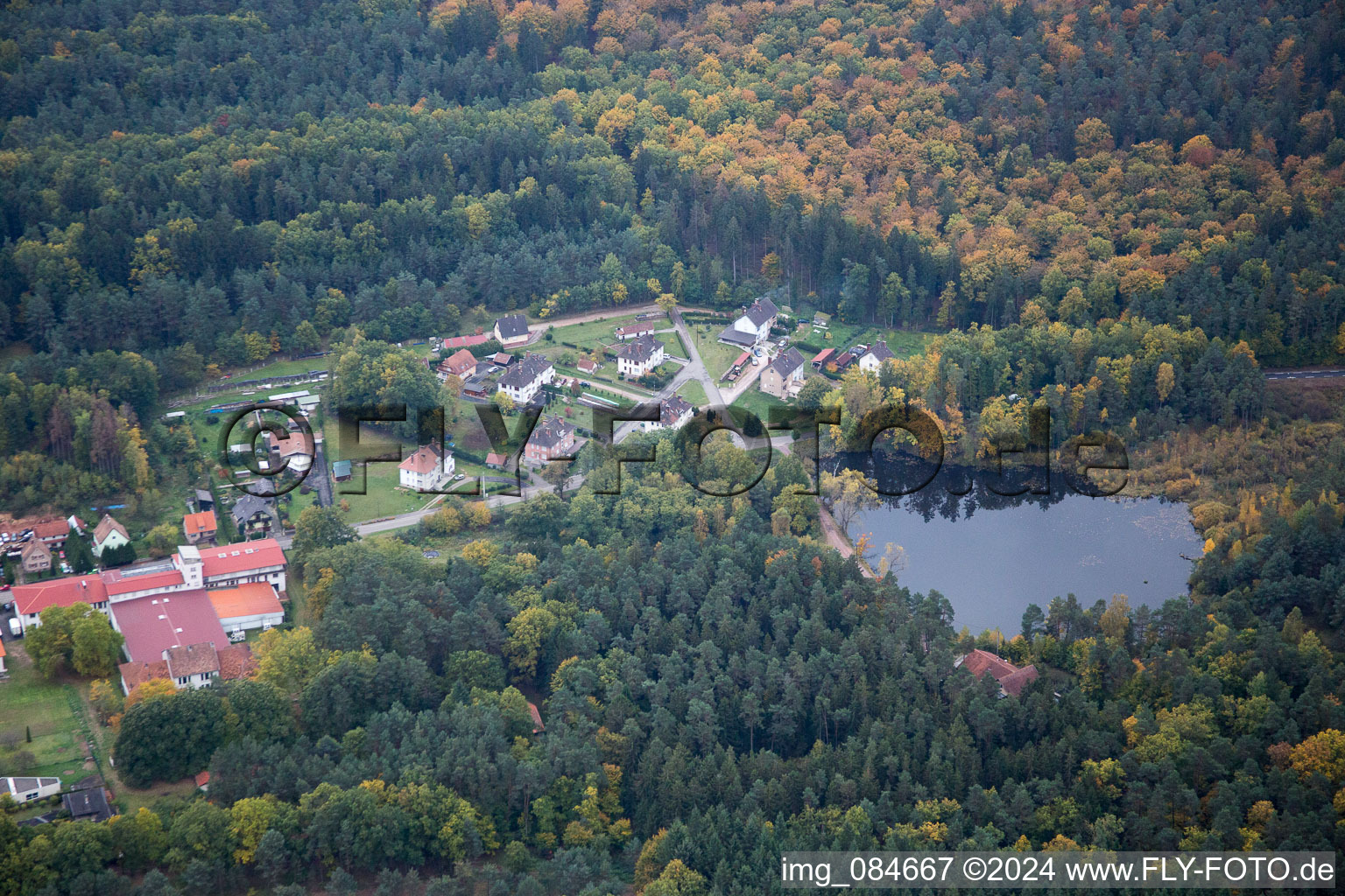 Dambach dans le département Bas Rhin, France du point de vue du drone