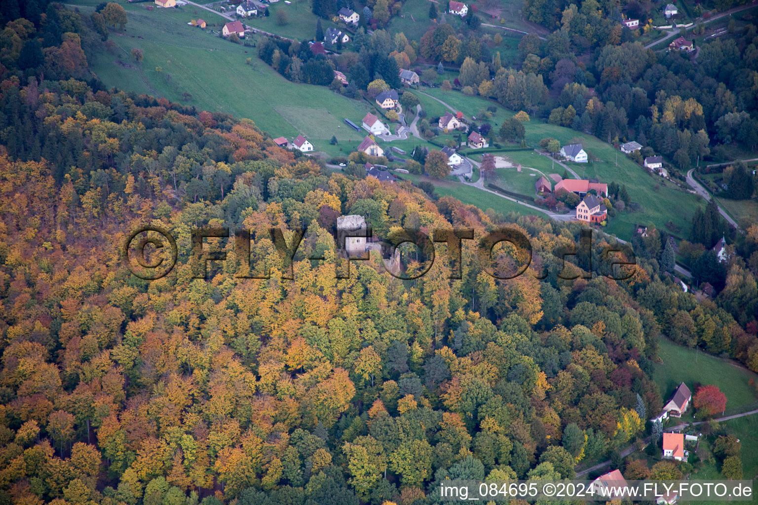 Vue aérienne de Windstein dans le département Bas Rhin, France