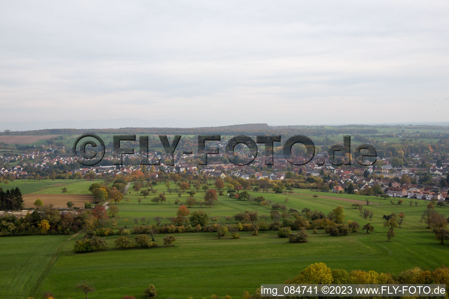 Niederbronn-les-Bains dans le département Bas Rhin, France vu d'un drone