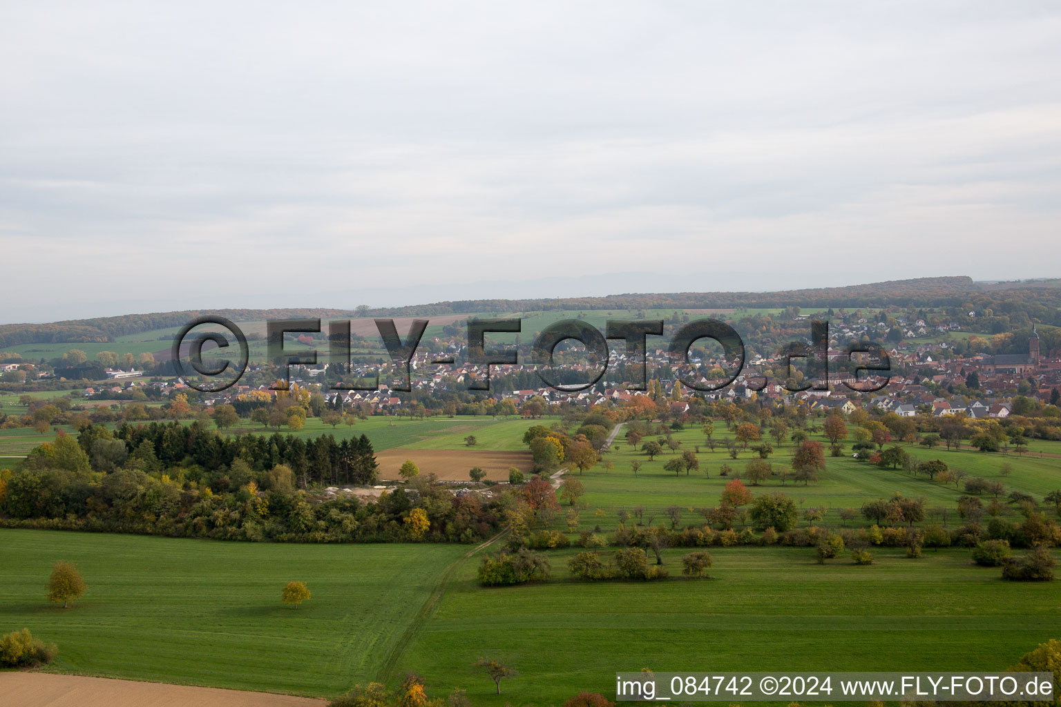 Vue aérienne de Niederbronn-les-Bains dans le département Bas Rhin, France