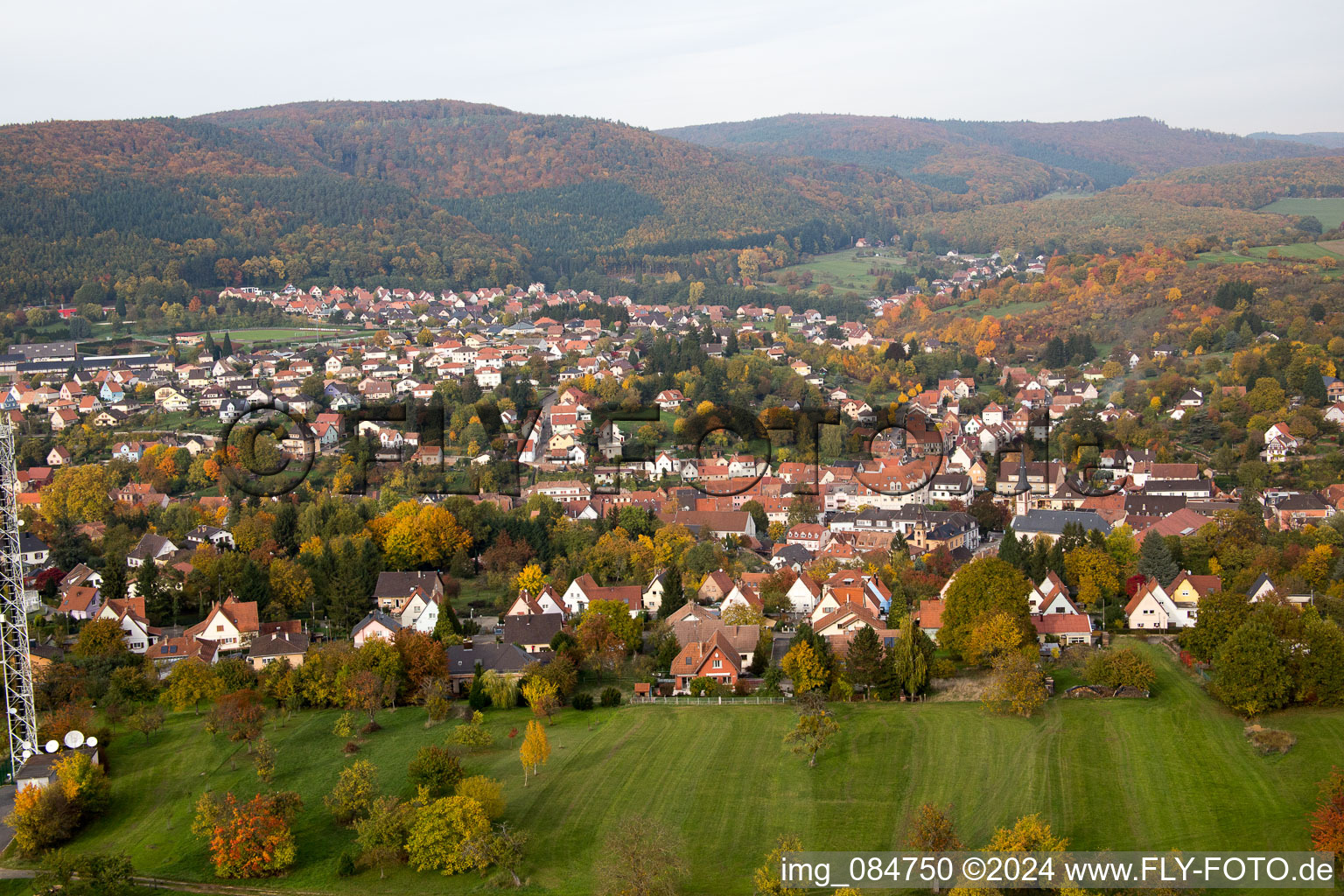 Niederbronn-les-Bains dans le département Bas Rhin, France vue du ciel