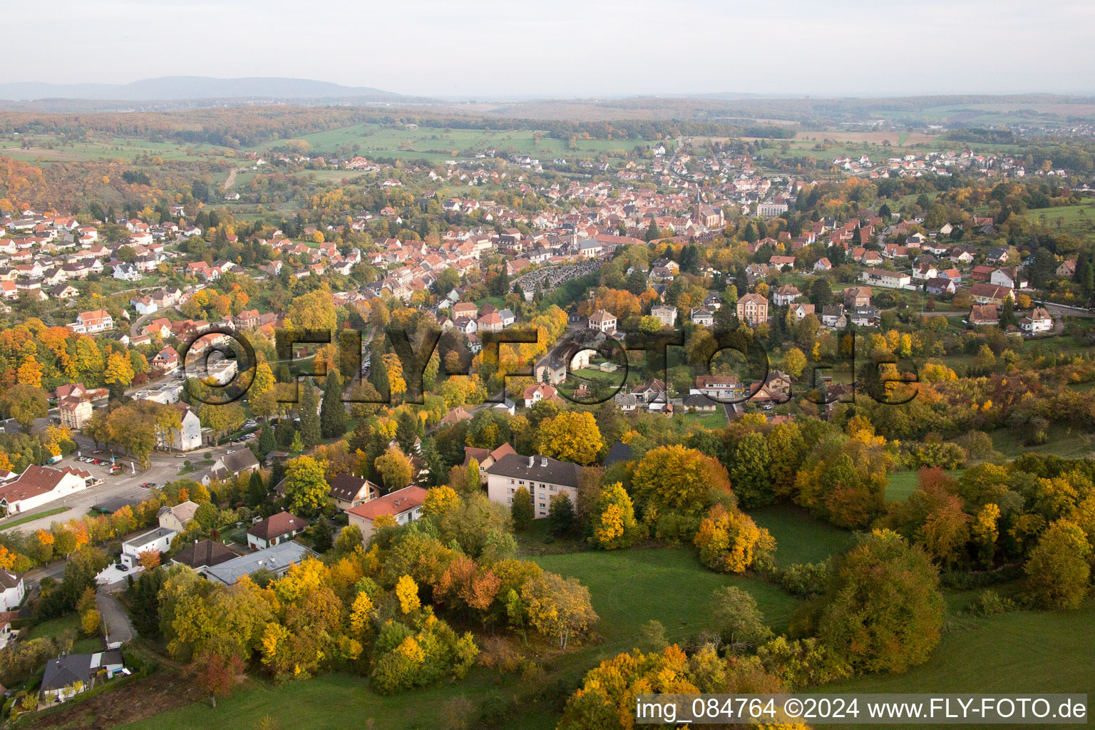 Vue oblique de Niederbronn-les-Bains dans le département Bas Rhin, France