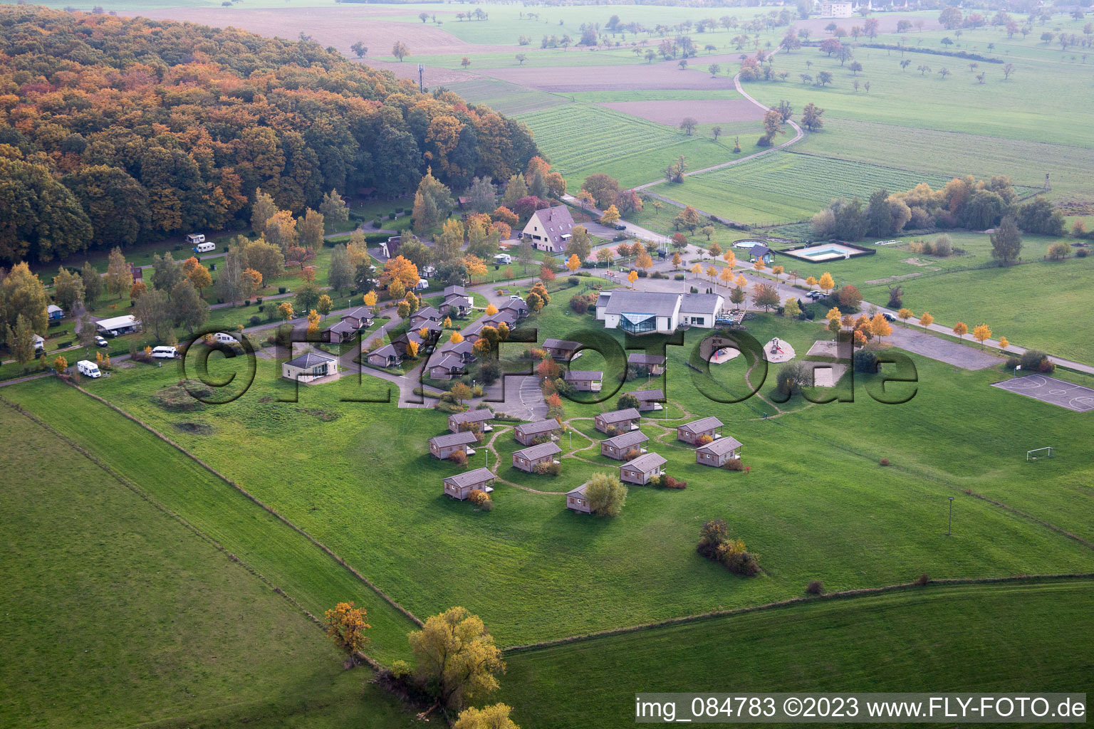 Vue aérienne de Camping de l'Oasis à Oberbronn dans le département Bas Rhin, France