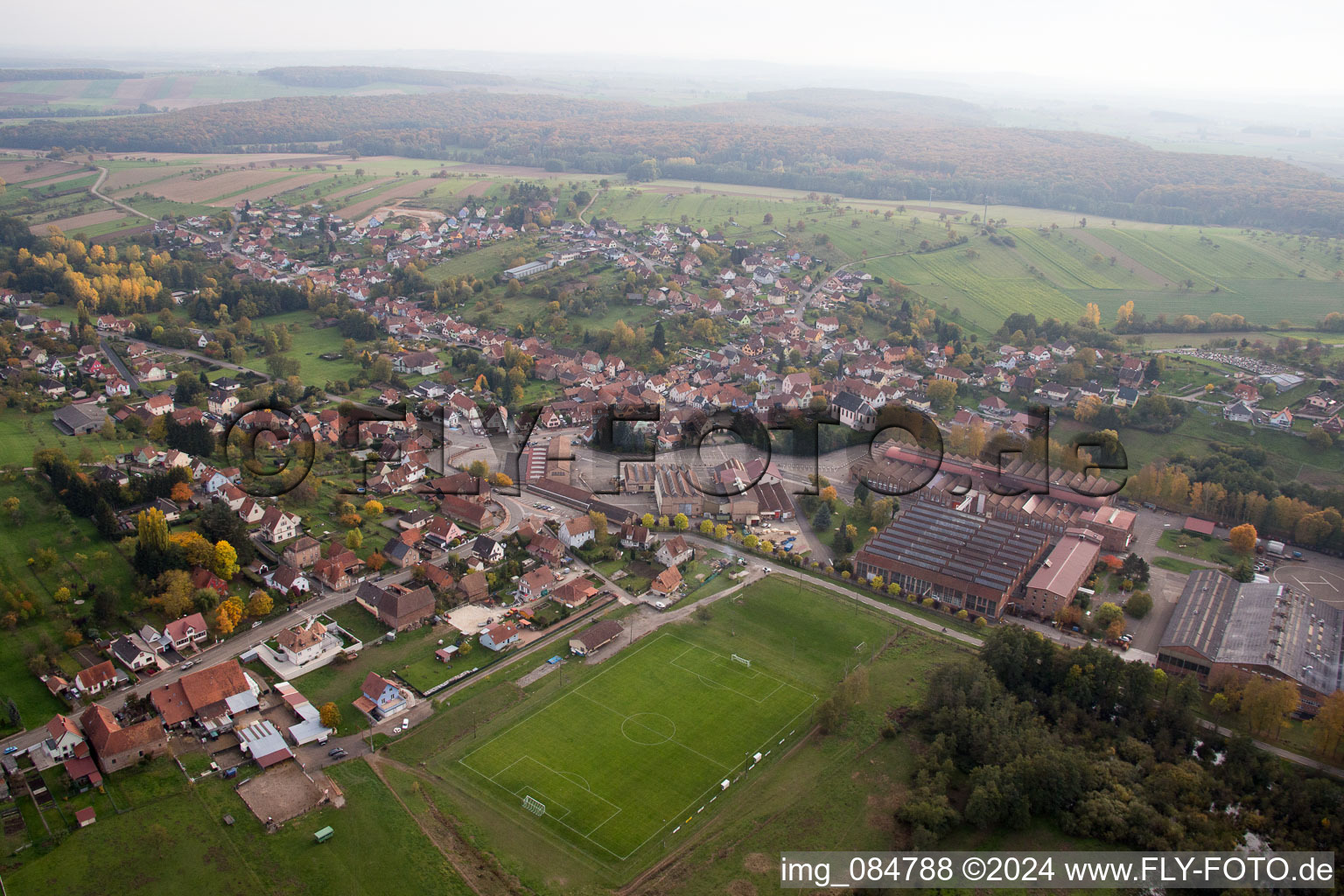 Vue aérienne de Zinswiller dans le département Bas Rhin, France