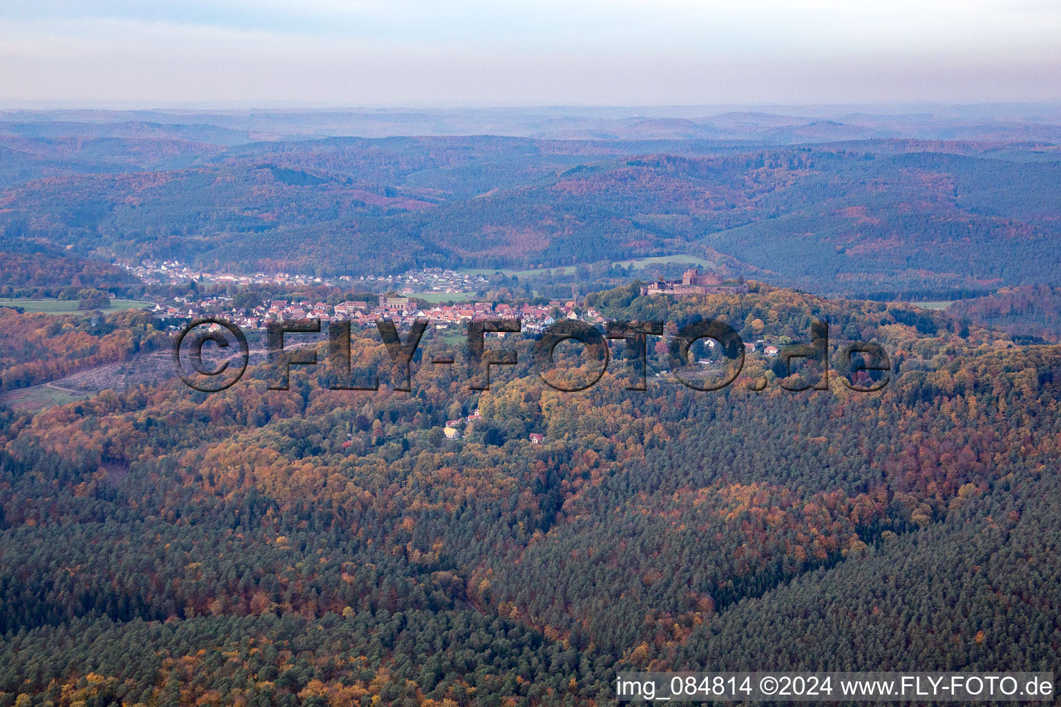 Lichtenberg dans le département Bas Rhin, France d'en haut