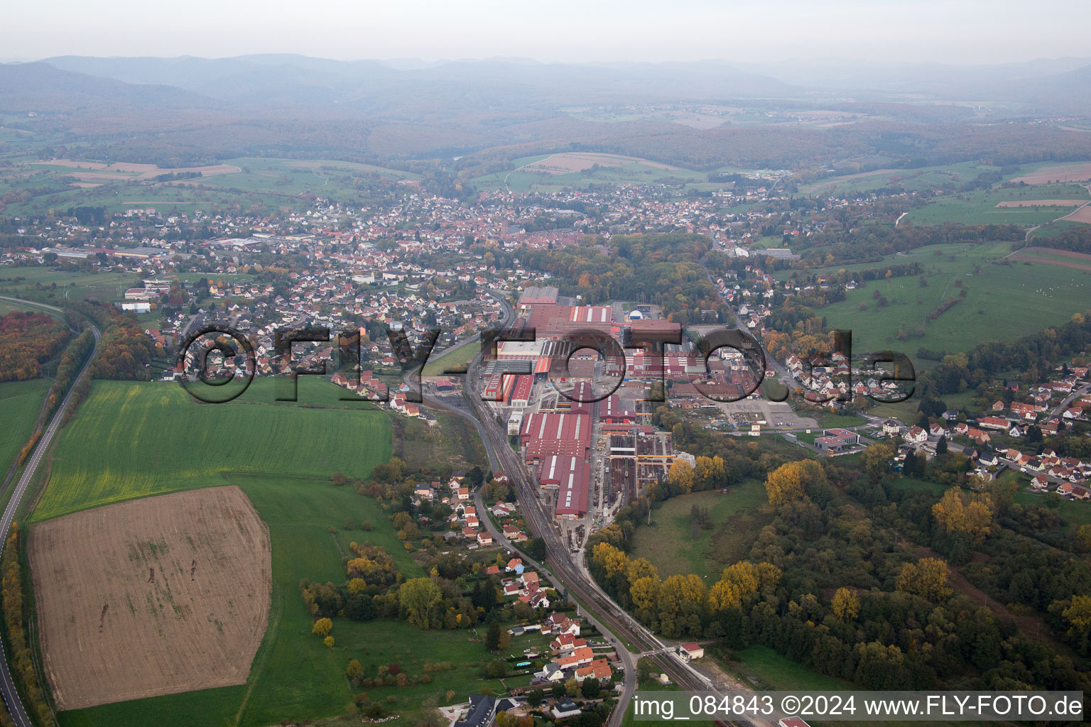 Vue aérienne de Reichshoffen dans le département Bas Rhin, France