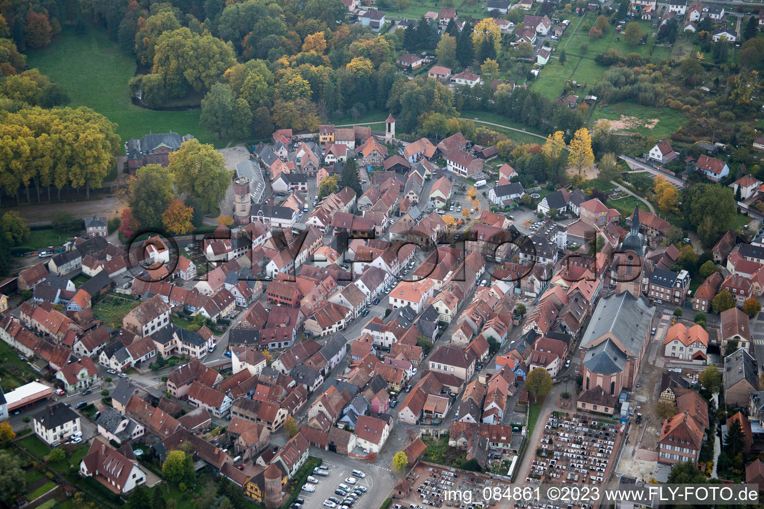 Vue d'oiseau de Reichshoffen dans le département Bas Rhin, France