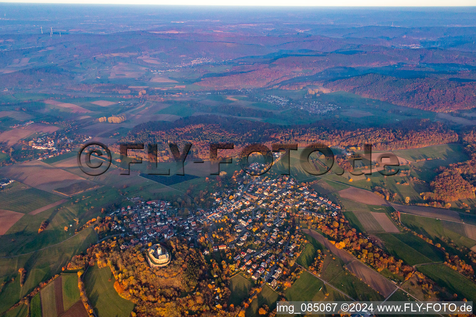 Vue aérienne de Gilet Otzberg à le quartier Ober-Klingen in Otzberg dans le département Hesse, Allemagne