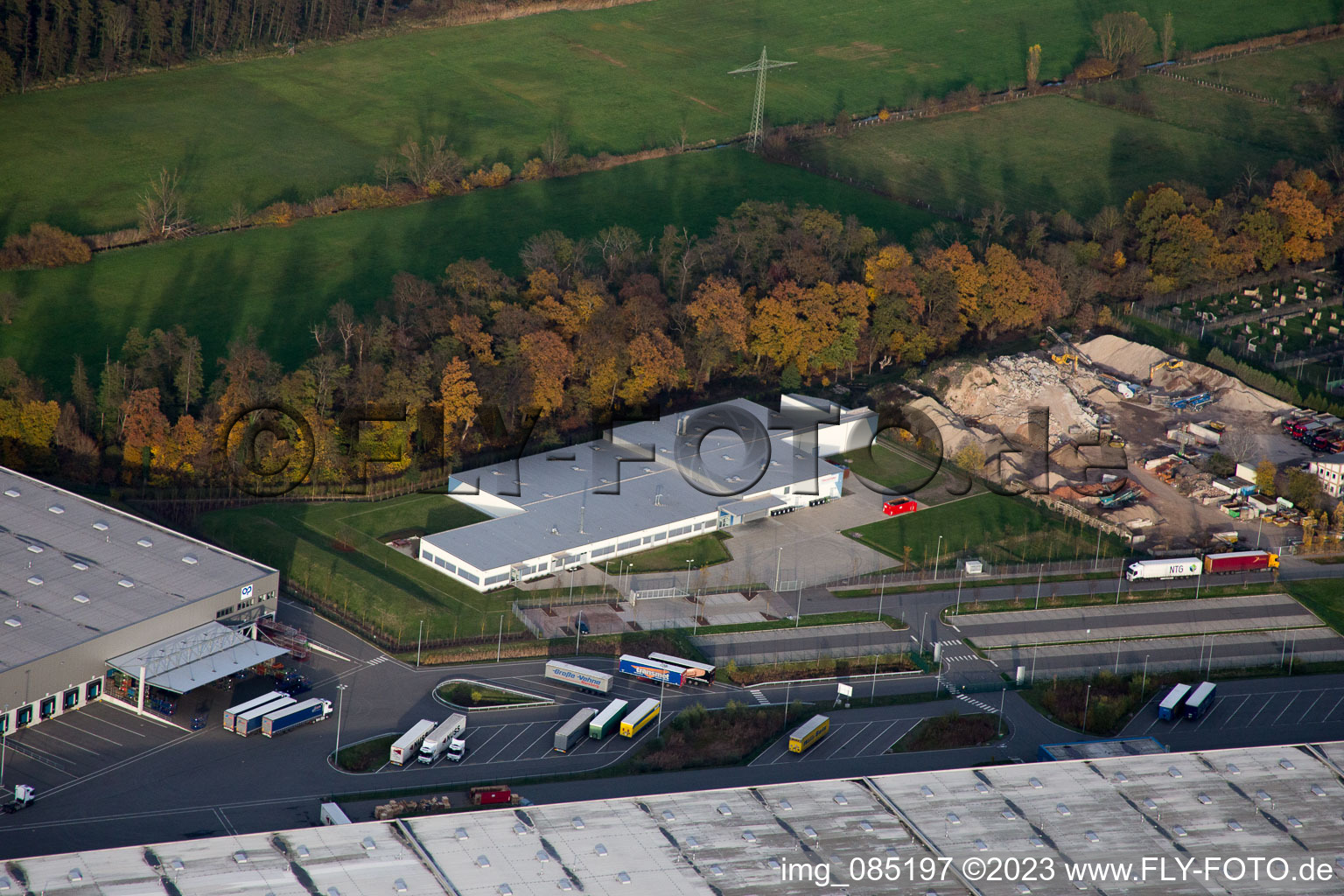 Zone industrielle Horst, Alfa Aesar GmbH à le quartier Minderslachen in Kandel dans le département Rhénanie-Palatinat, Allemagne d'en haut