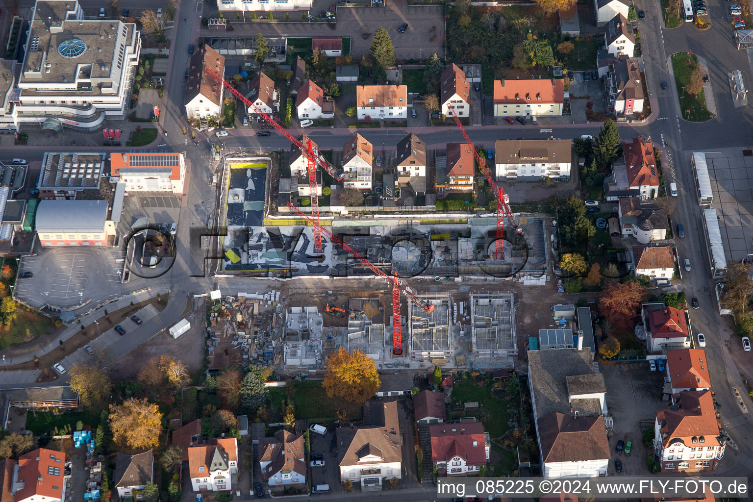 Photographie aérienne de Chantiers d'ensemble de bâtiments pour la nouvelle construction d'un quartier urbain en centre-ville à Kandel dans le département Rhénanie-Palatinat, Allemagne