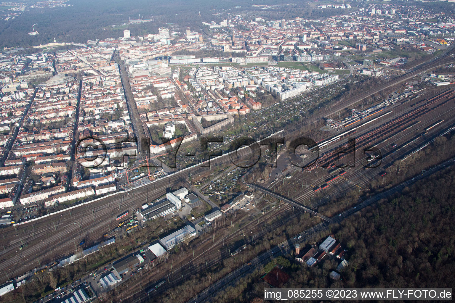 Quartier Oststadt in Karlsruhe dans le département Bade-Wurtemberg, Allemagne depuis l'avion